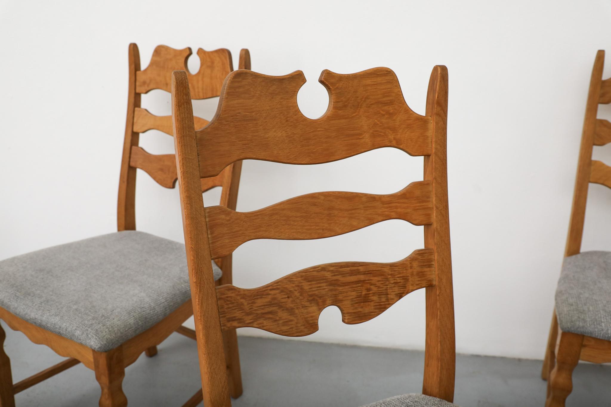 Tissu d'ameublement Ensemble de 6 chaises de salle à manger en Oak Oak à dossier rasoir par Henning Kjaernulf en vente