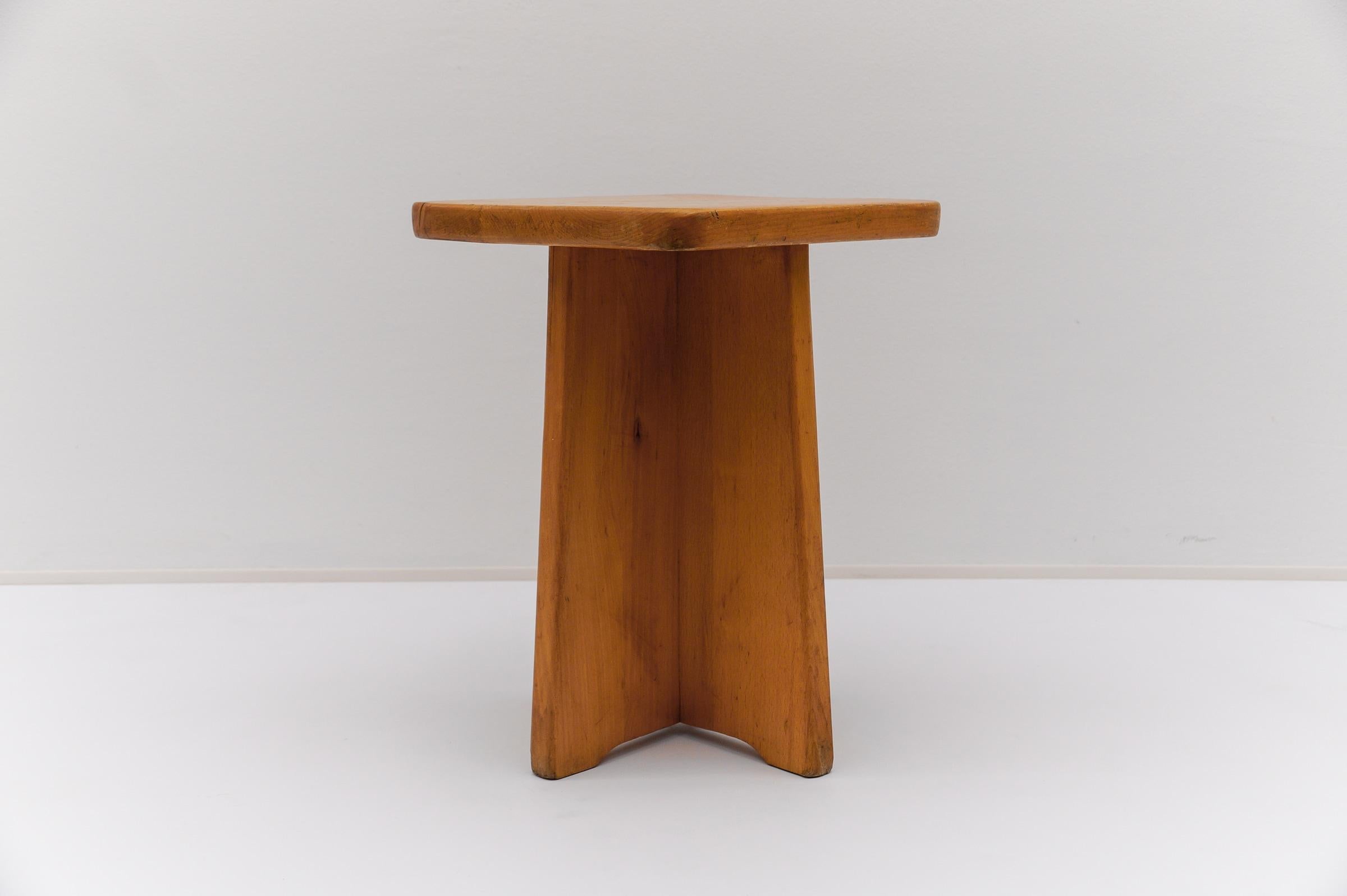 Set of 6 Pine Wood Stools in the Style of Pierre Chapo, France, 1960s

Solid, heavy and beautifully crafted. Each stool has a different grain. 

Signs of wear due to age as clearly visible in the photos.


