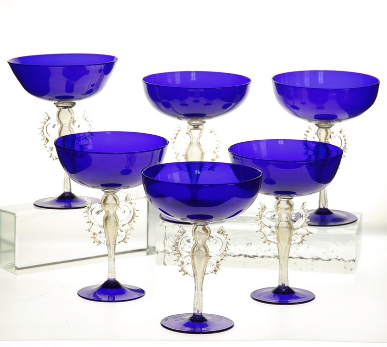 Set of 6 of 12 Cenedese Champagne Goblets Murano Cobalt Glass Gold Accent Signed In Good Condition For Sale In Tavarnelle val di Pesa, Florence