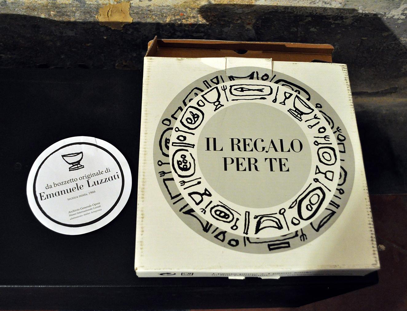 Set of six pairs of porcelain plates
Design Emanuele Luzzati
Fine porcelain manufacturer
Measure cm: diameter 23, height 3
cm diameter, 28 height 2.