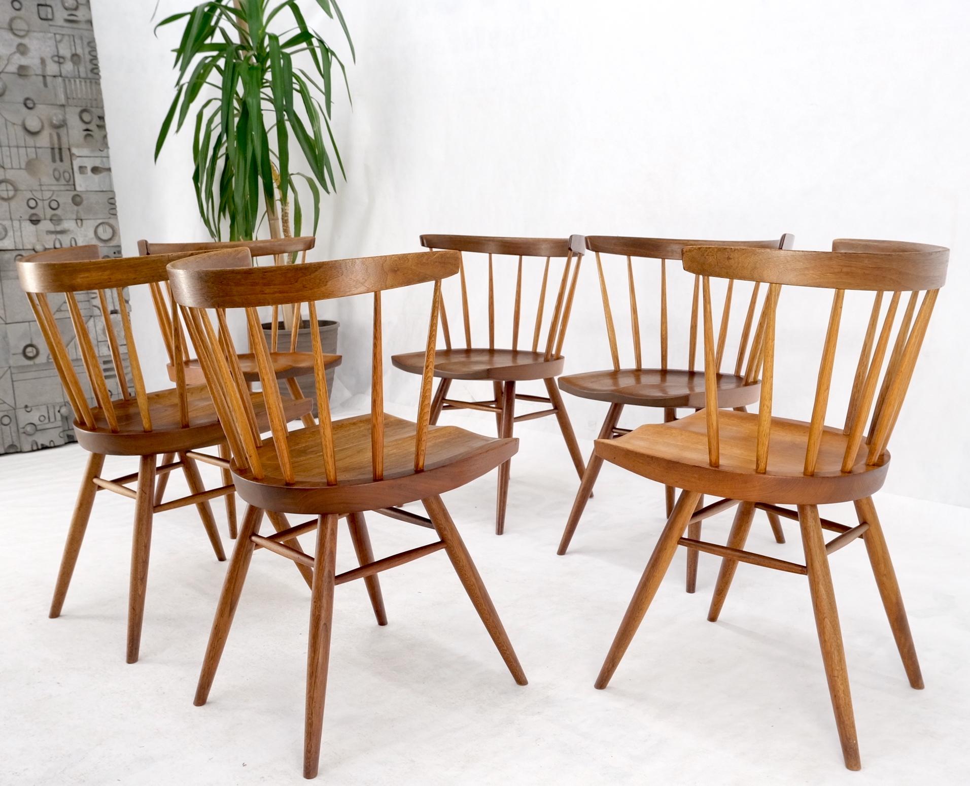 Satz von 6 Esszimmerstühlen aus geöltem Nussbaumholz mit Spindelrücken von George Nakashima (Moderne der Mitte des Jahrhunderts) im Angebot