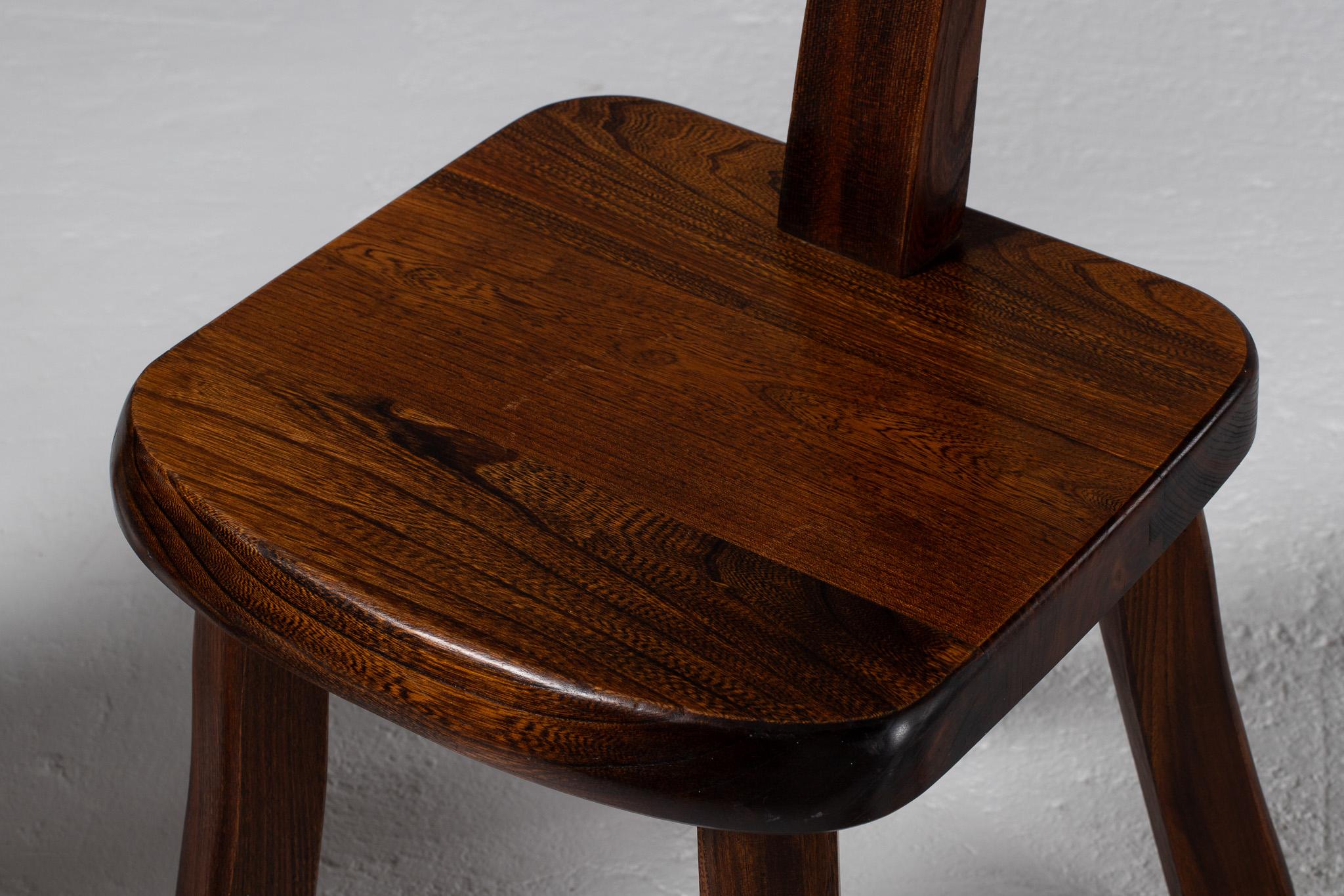 Description:

Presenting a remarkable set of six chairs designed by the renowned Finnish designer Olavi Hänninen. Crafted from rich, solid wood, these chairs embody a blend of rustic charm and modernist simplicity, making them an exceptional