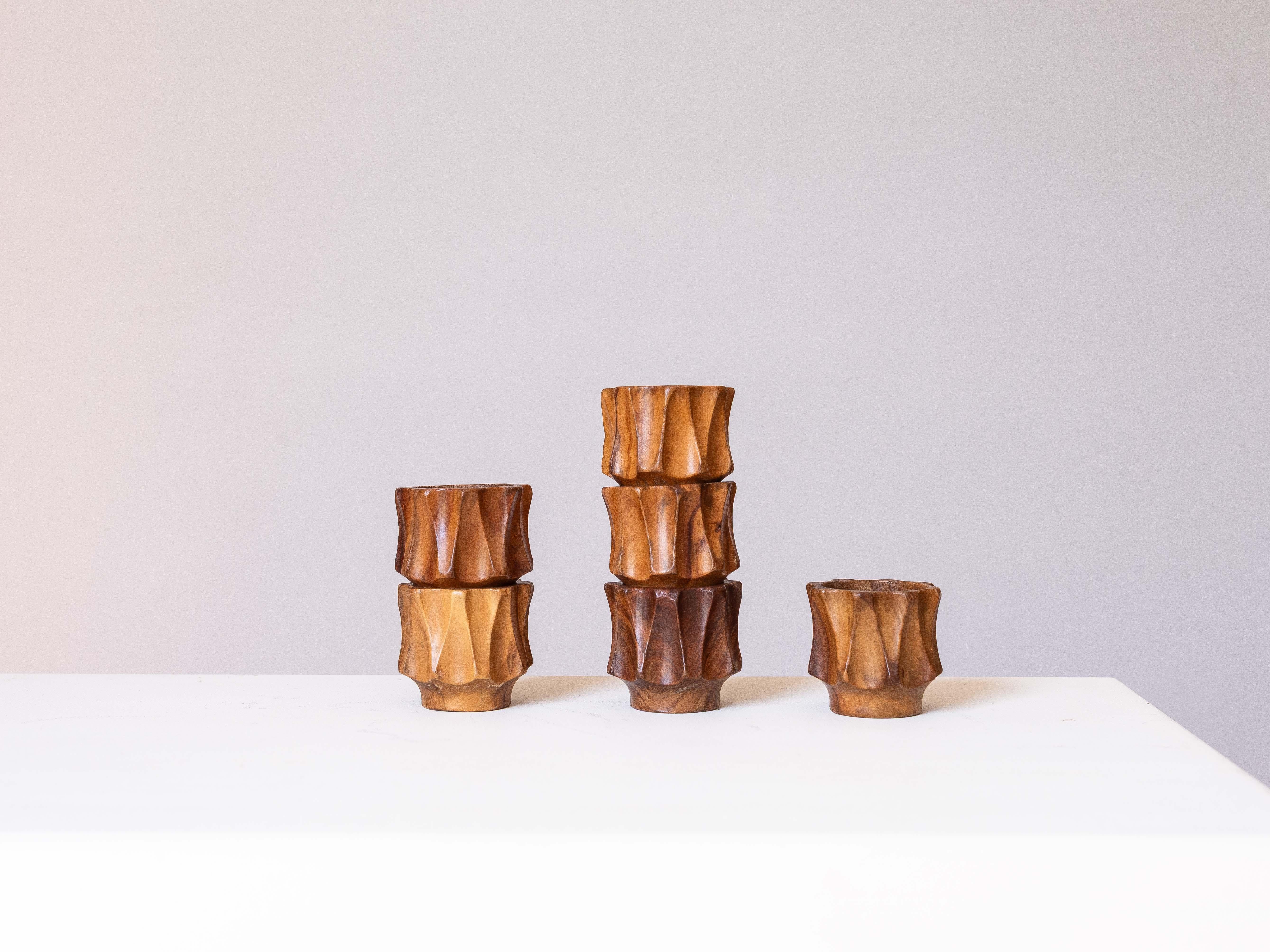 Lot de 6 coquetiers en bois d'olivier, sculptés à la main, art populaire français des années 1960 en vente 3