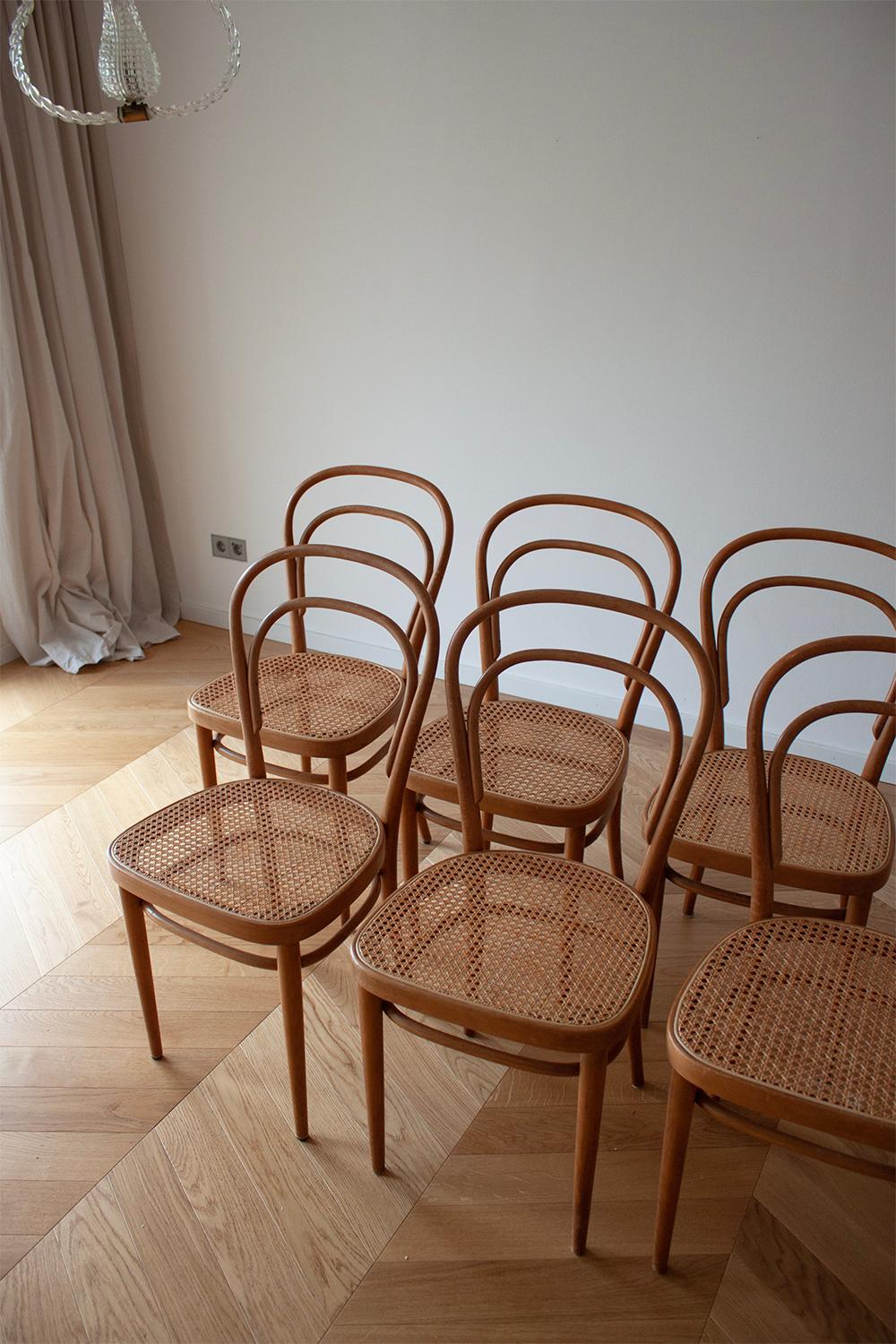 Set of 6 Original Vintage Thonet 214 Cane Wave Seat Natural Oak Dining Chairs In Good Condition In Rümmingen, BW