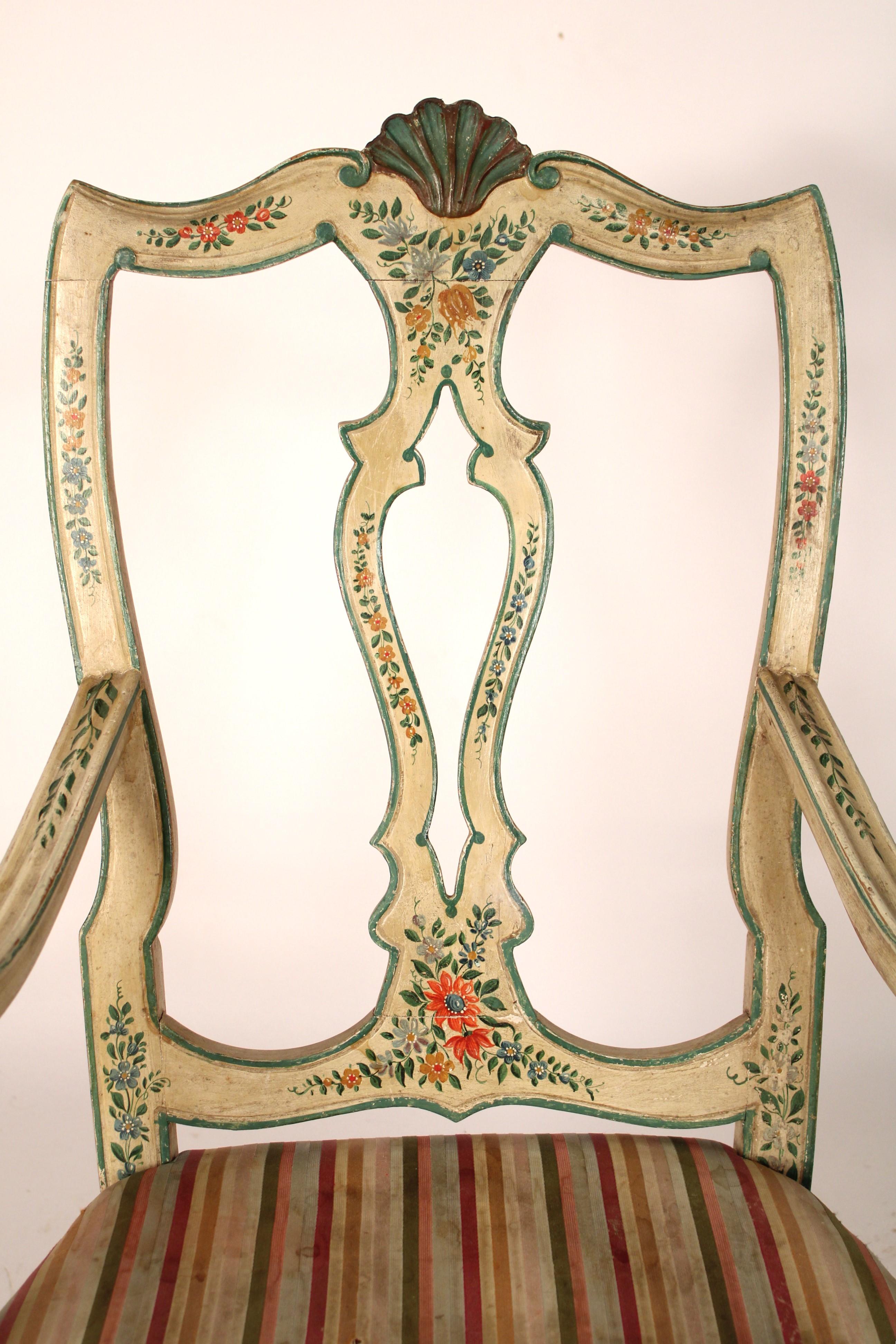 Ensemble de 6 chaises de salle à manger italiennes peintes de style Louis XV en vente 2