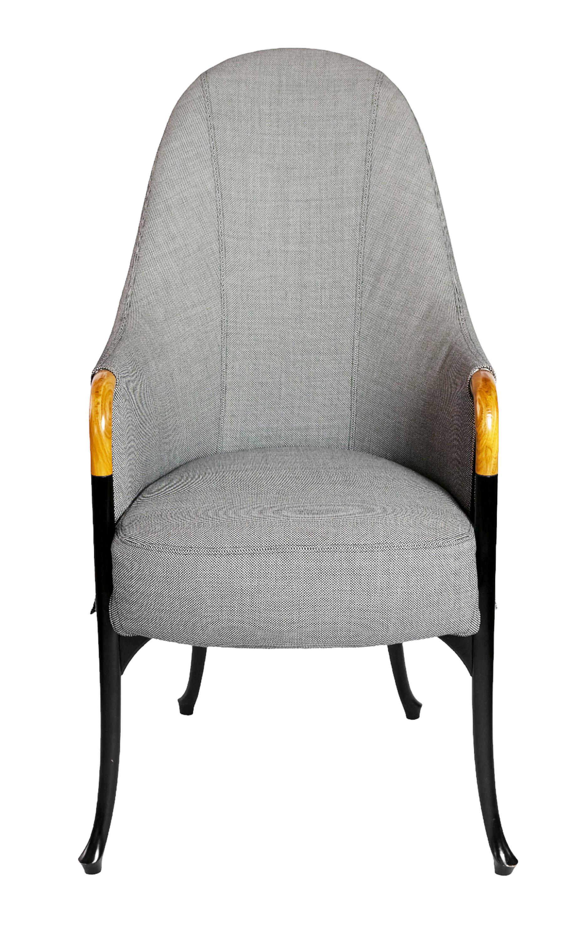 Ensemble de 6 fauteuils vintage Progetti, conçus par Umberto Asnago.
Date de fabrication circa 1990's par Giorgetti, Italie.
Labellisé sur le fond.
Tapisserie amovible en textile d'origine et cadre en bois.
Très bon/excellent état vintage.

 


