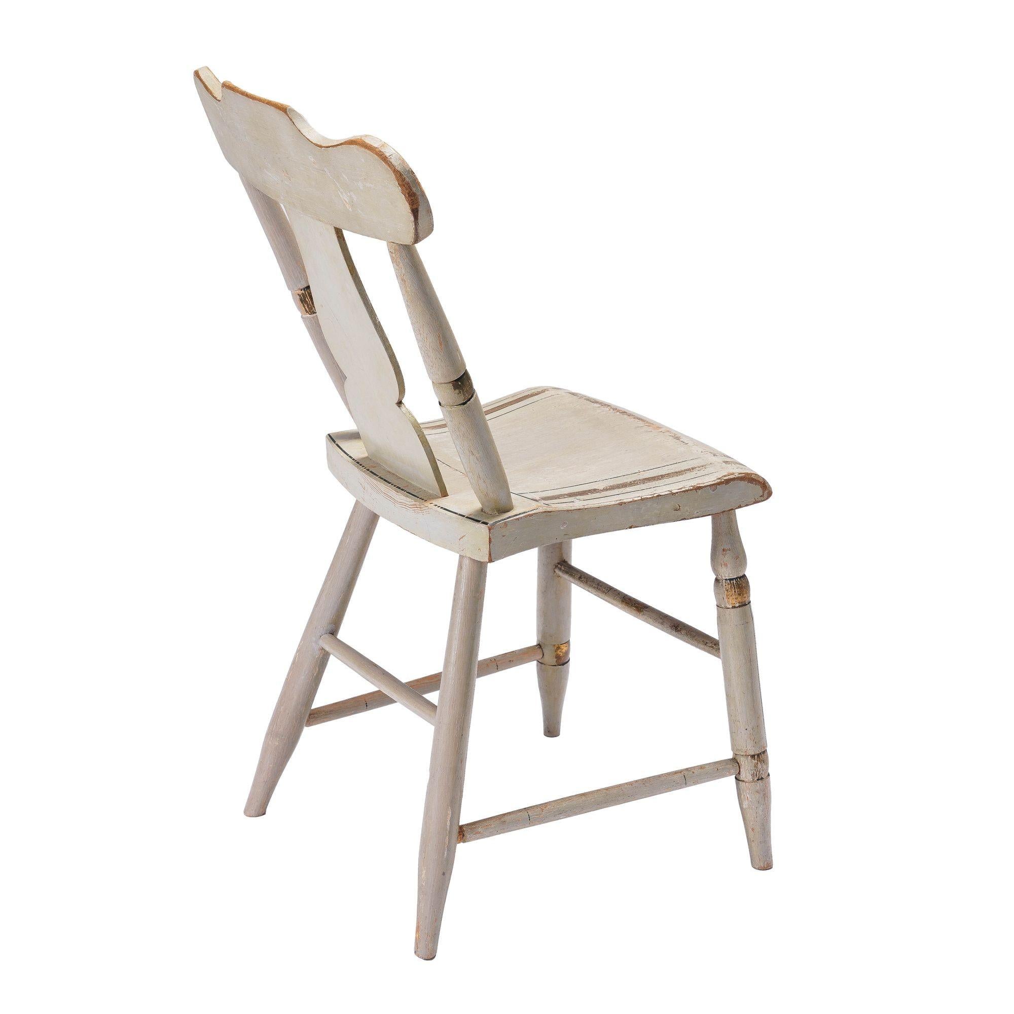Ensemble de 6 chaises latérales en bois de Pennsylvanie avec décorations florales, C.I.C. en vente 2