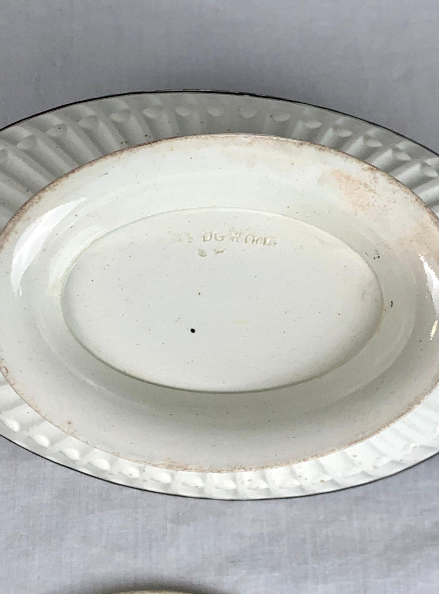 Creamware Ensemble de 6 pièces de vaisselle anglaise ancienne du 18e et du début du 19e siècle avec garniture Brown en vente