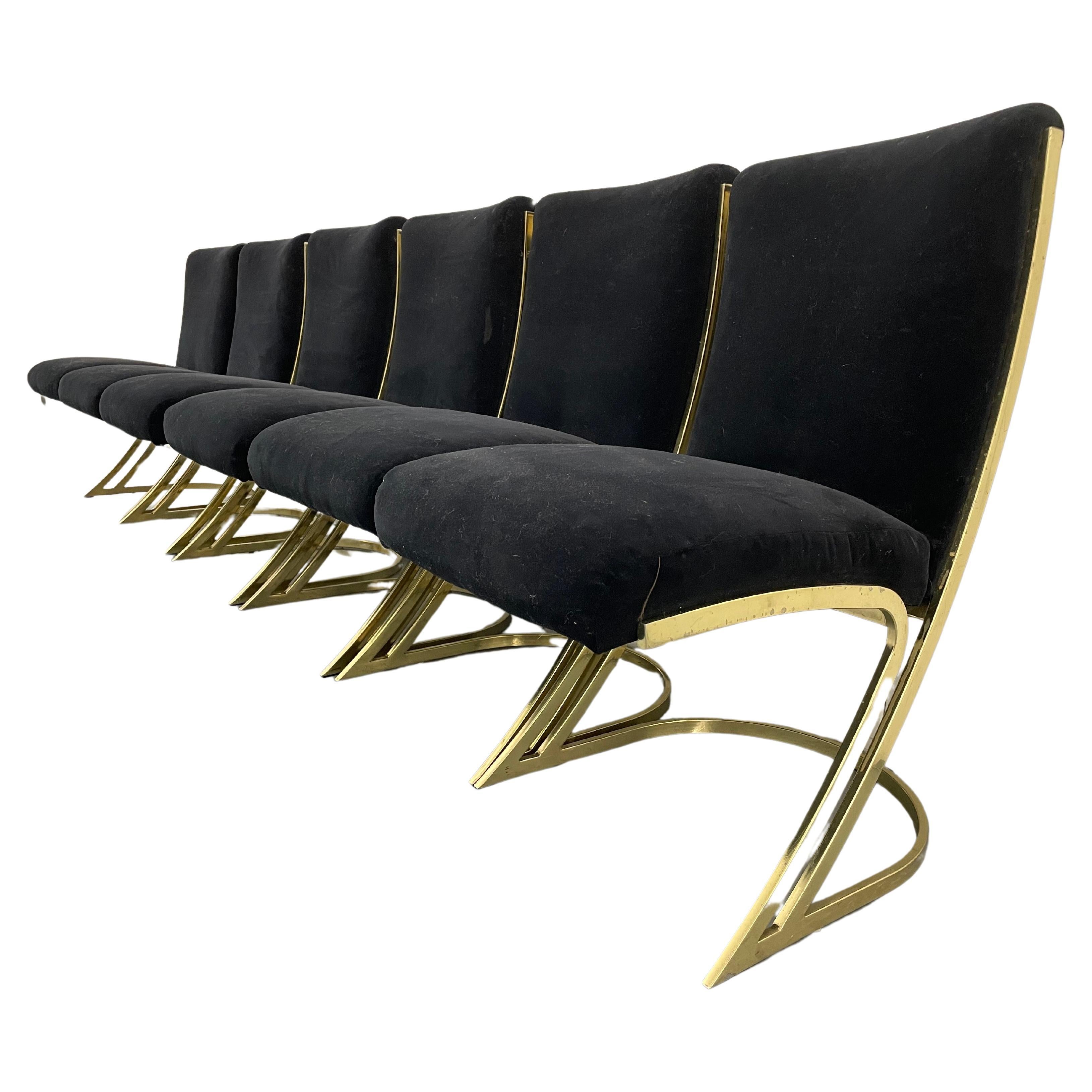 Juego de 6 sillas de comedor Pierre Cardin de latón y terciopelo negro, años 70 Francés