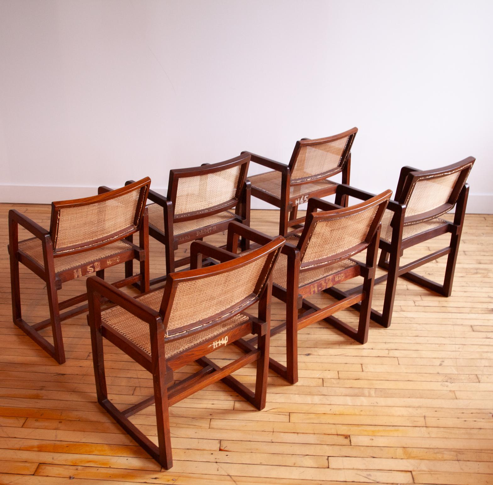 Ensemble de 6 fauteuils boîte Pierre Jeanneret en vente 6