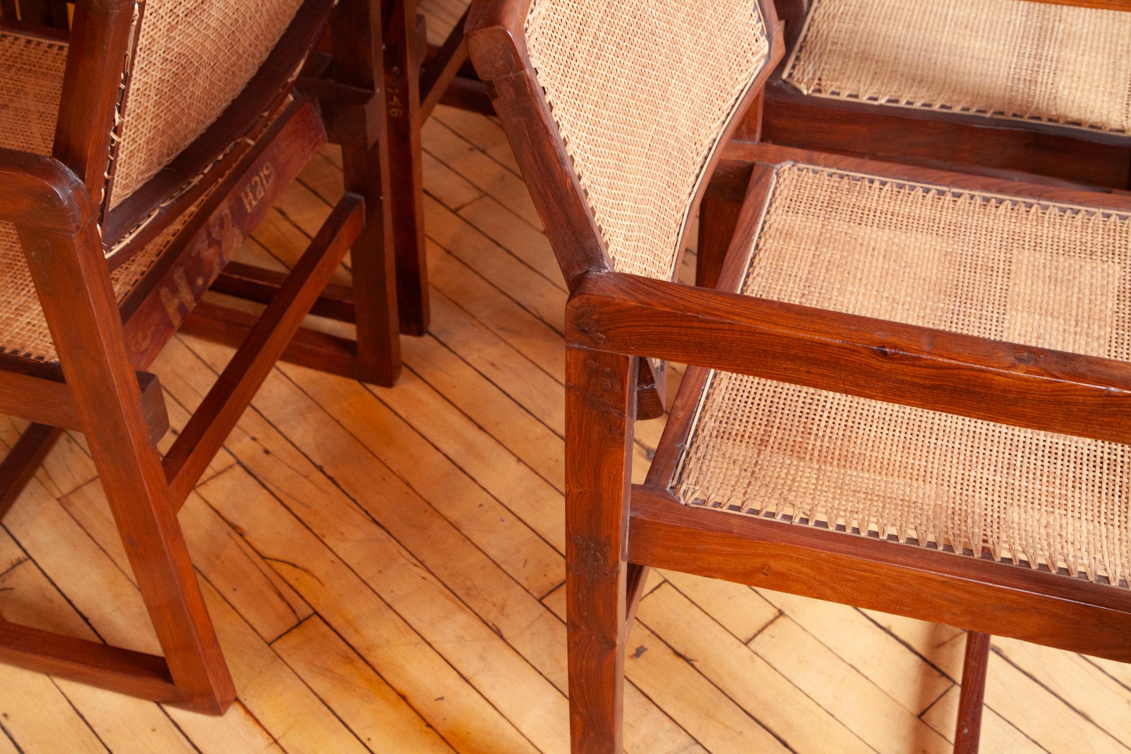 Ensemble de 6 fauteuils boîte Pierre Jeanneret en vente 9