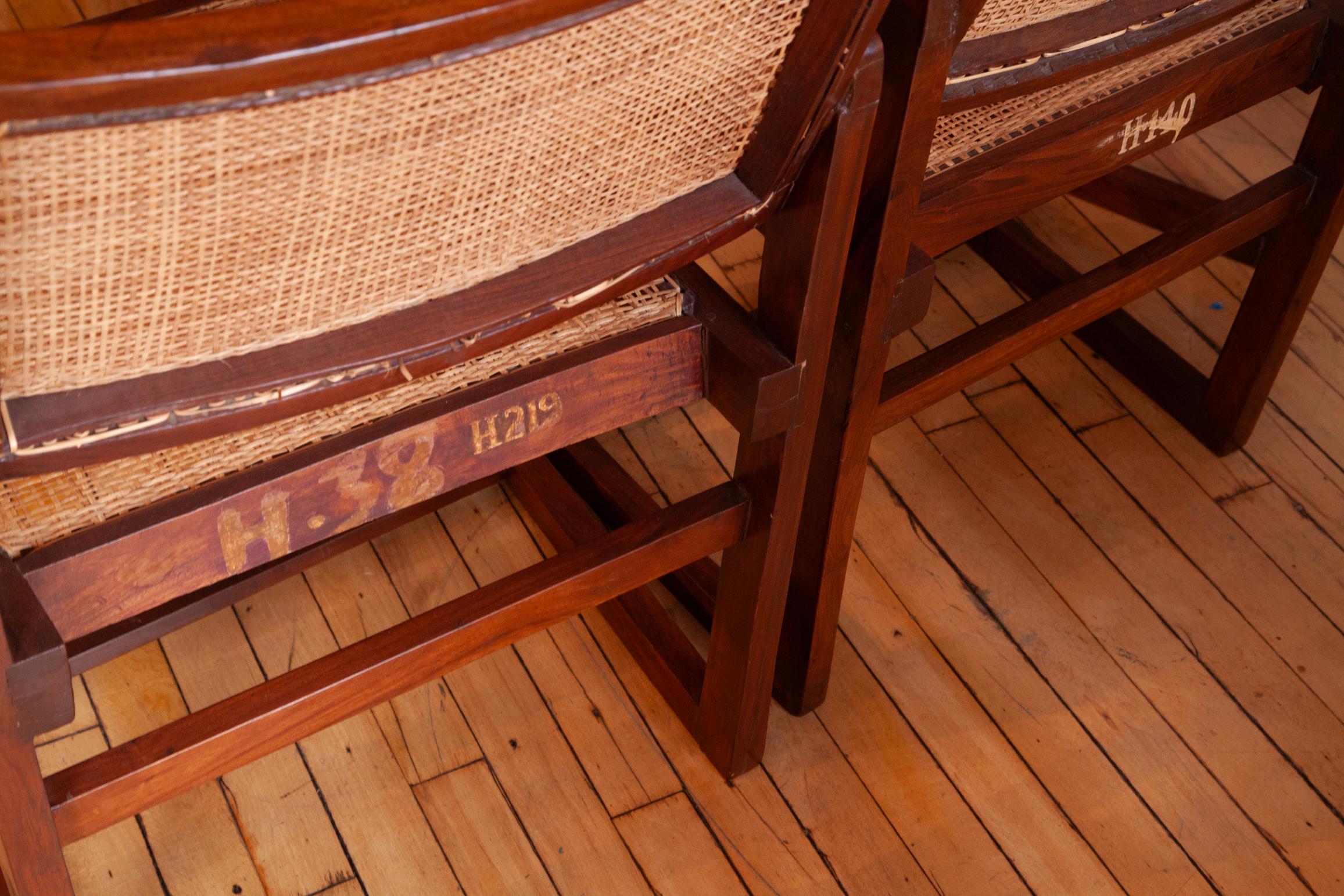 Ensemble de 6 fauteuils boîte Pierre Jeanneret Bon état - En vente à New York, NY