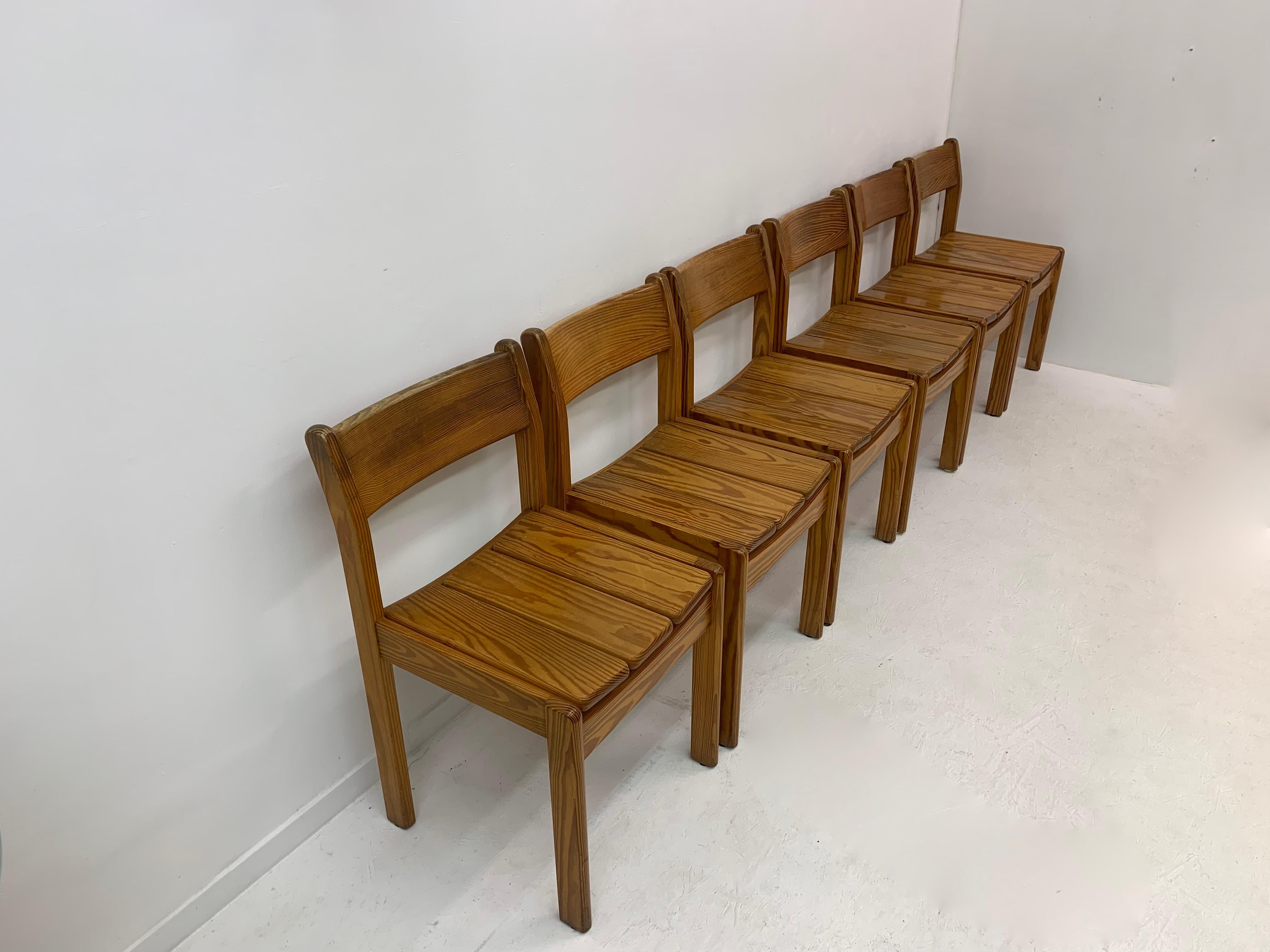 Set of 6 Pine Wood Dining Chairs, 1970’s For Sale 4