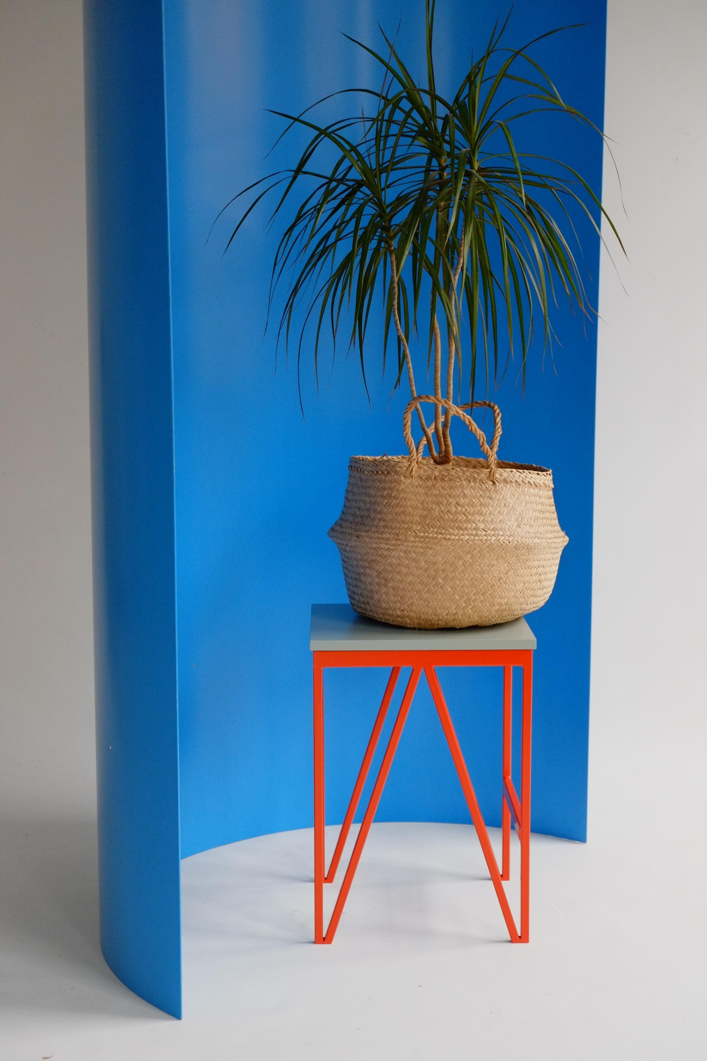 Lot de 6 tabourets en bois et acier de couleur rose - personnalisable en vente 4