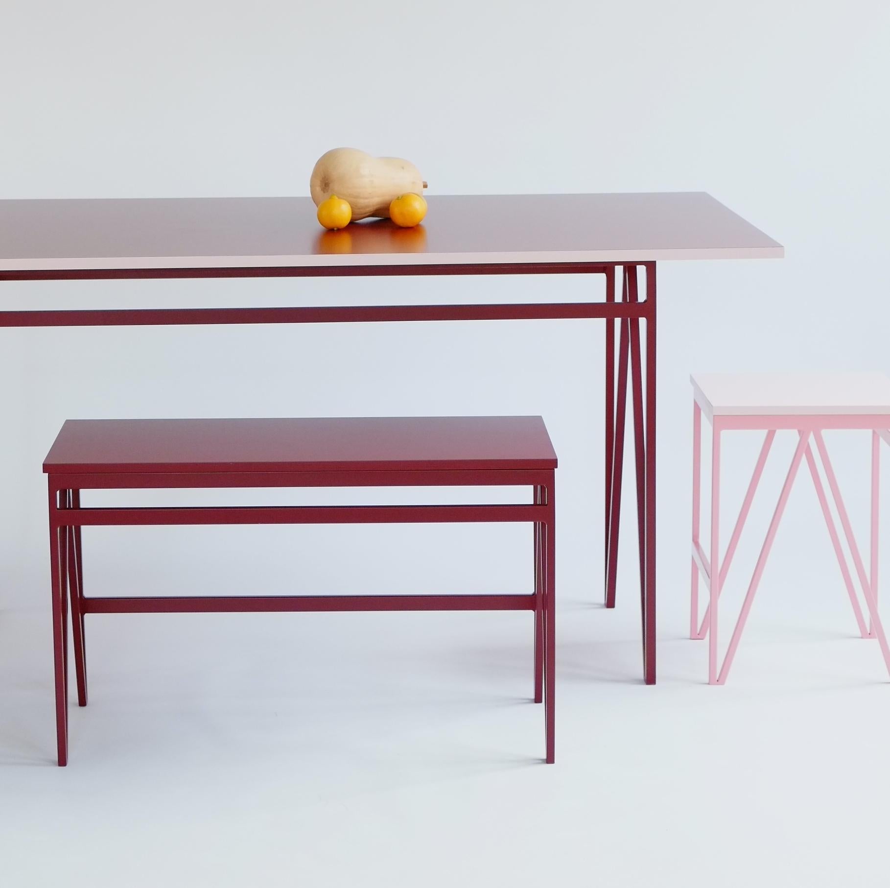 Lot de 6 tabourets en bois et acier de couleur rose - personnalisable en vente 1