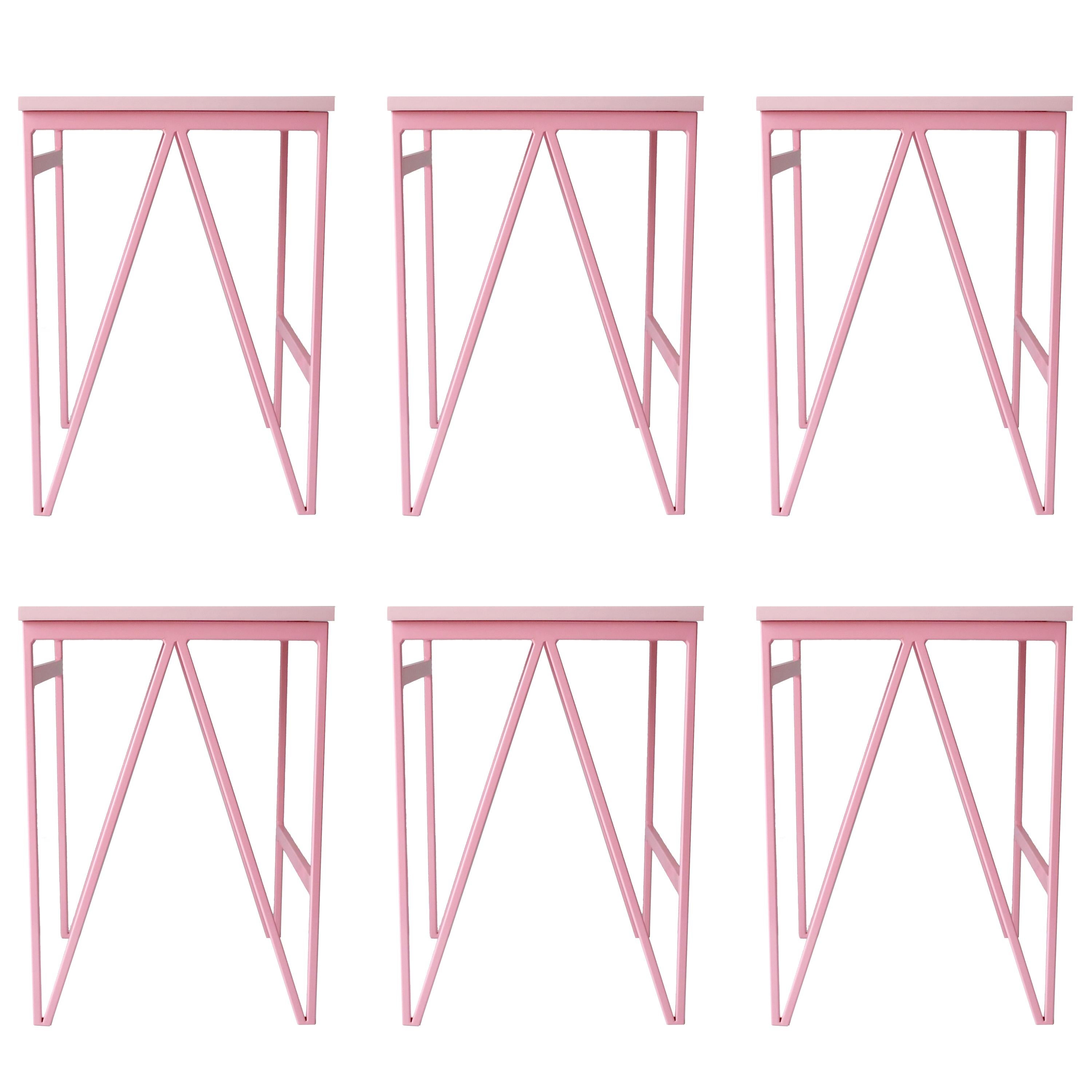 Lot de 6 tabourets en bois et acier de couleur rose - personnalisable en vente