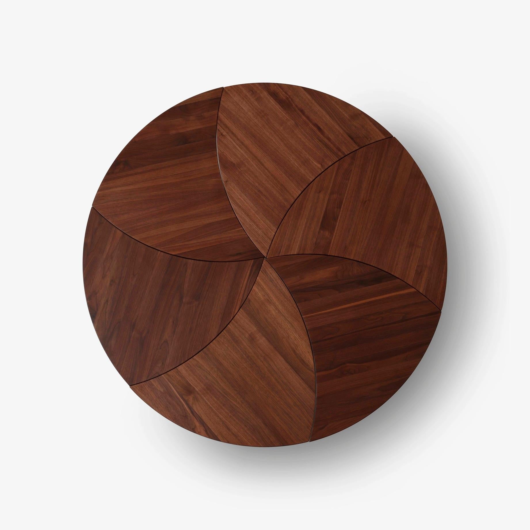 Set of 6 Pinwheel HM7, Oiled Walnut & Brass by Hvidt & Mølgaard for &tradition For Sale 4
