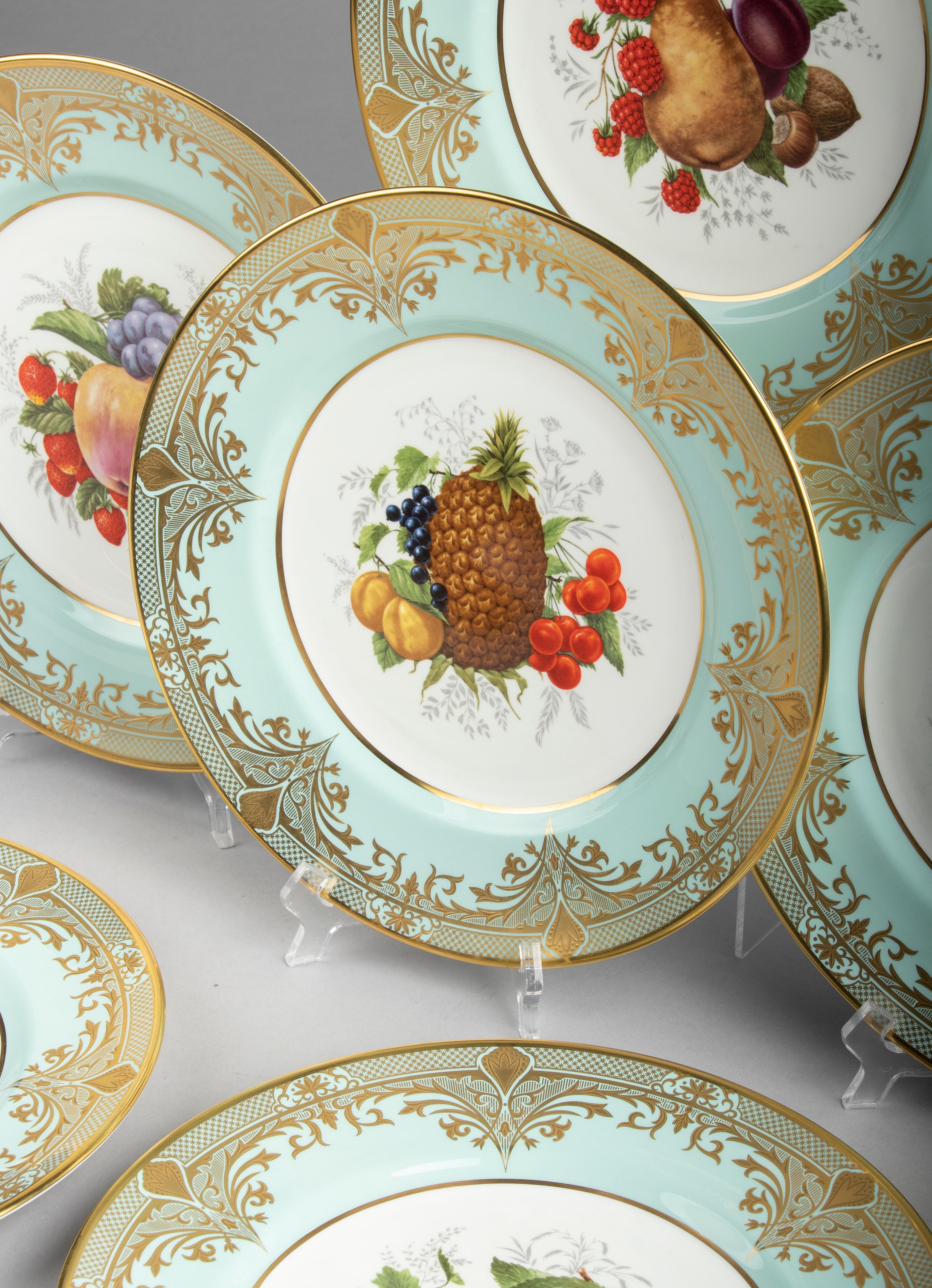 Modern Set of 6 Porcelain Dinner Plates by Caverswall