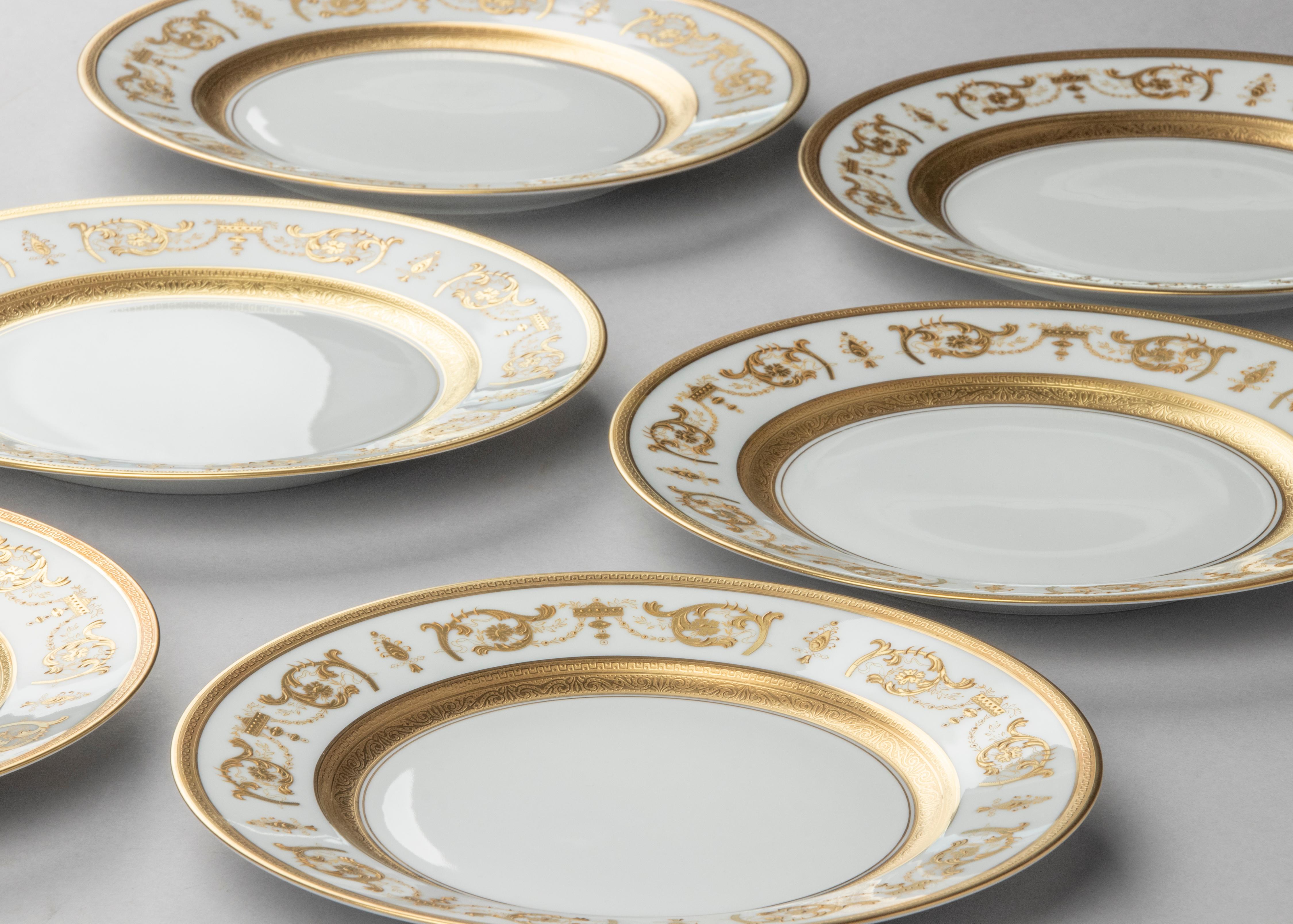 Set of 6 Porcelain Dinner Plates made by Haviland model Impérator Or 5