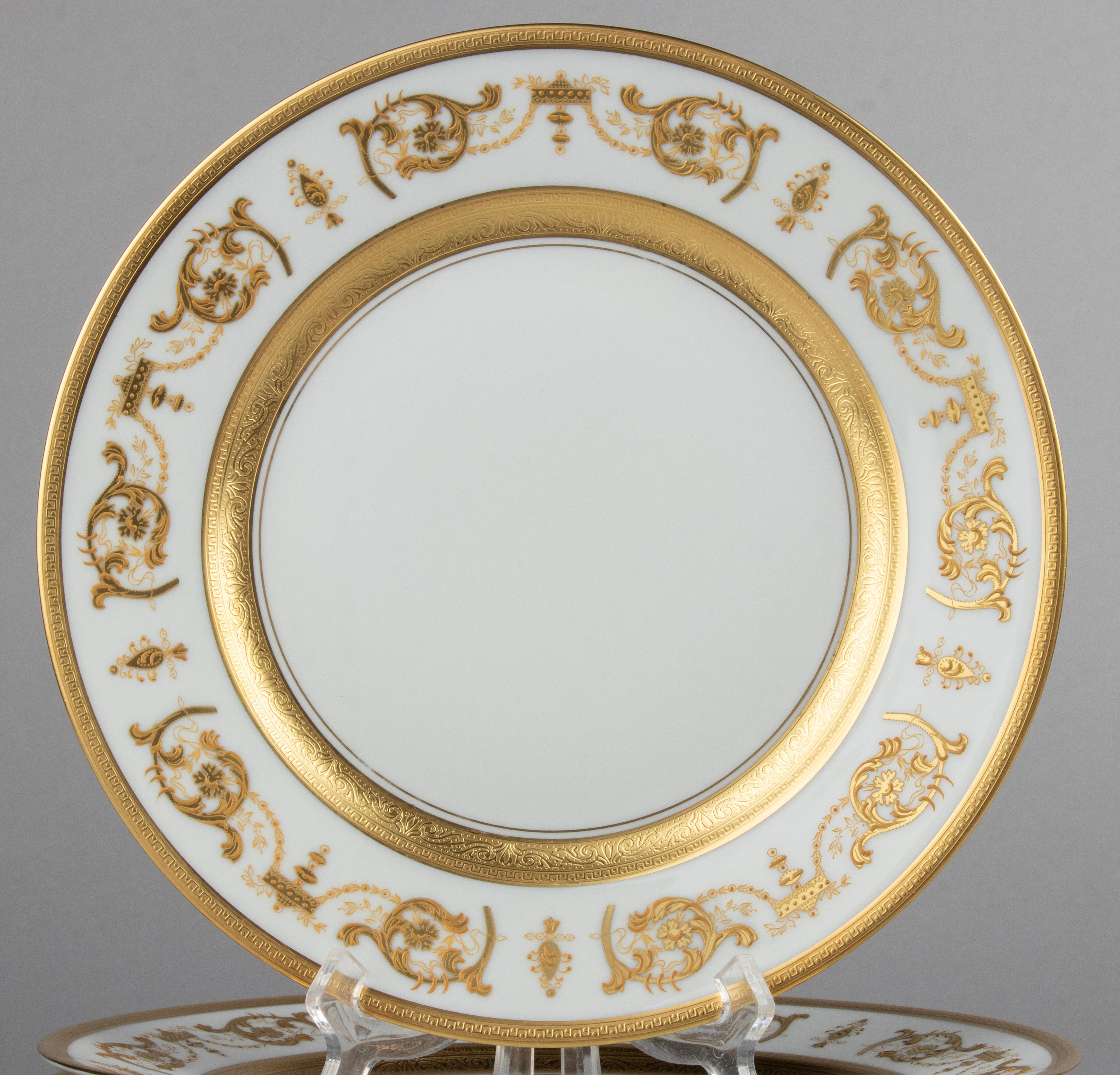 Hand-Crafted Set of 6 Porcelain Dinner Plates made by Haviland model Impérator Or