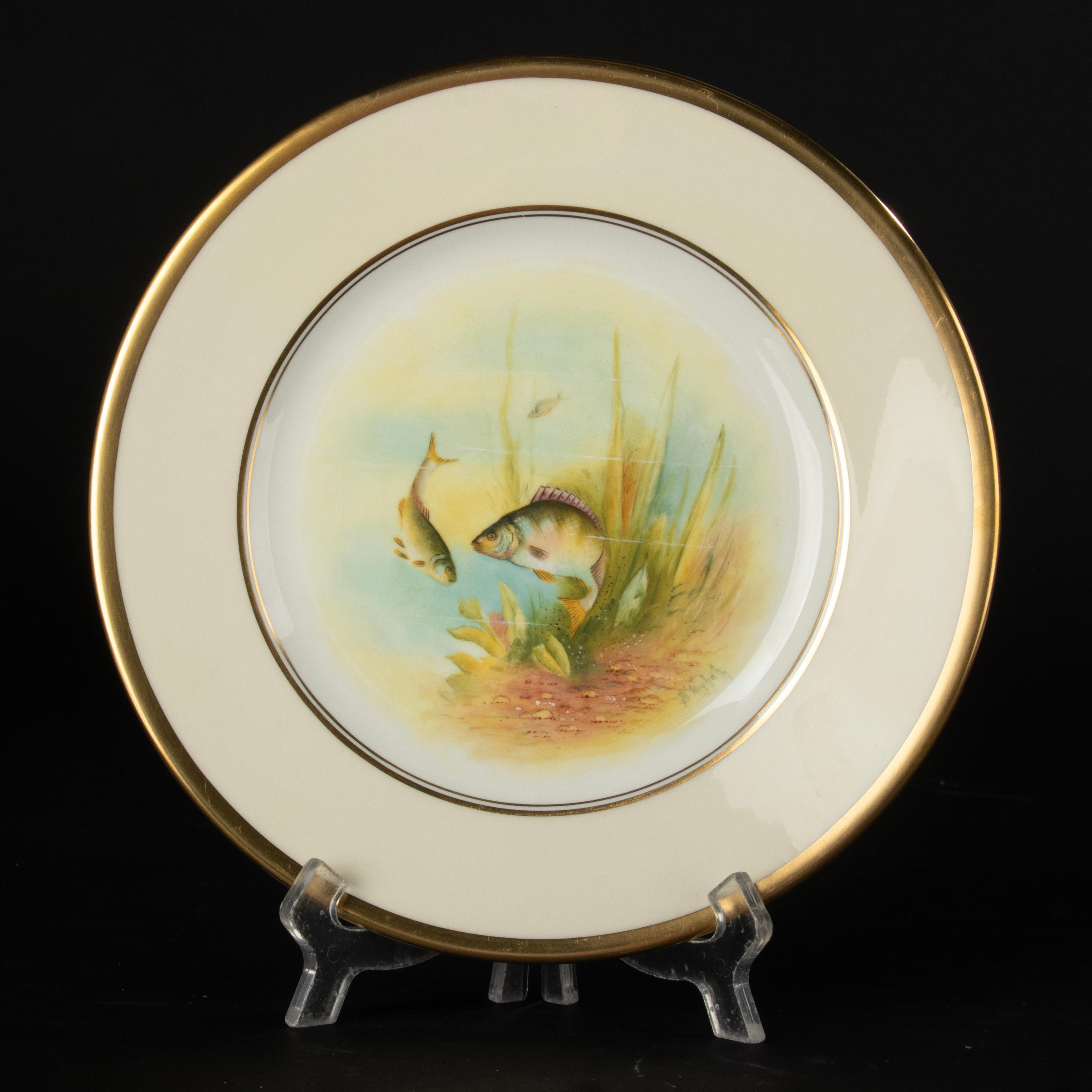 Set of 6 Porcelain Fish Plates - Minton - Hand Painted  For Sale 7