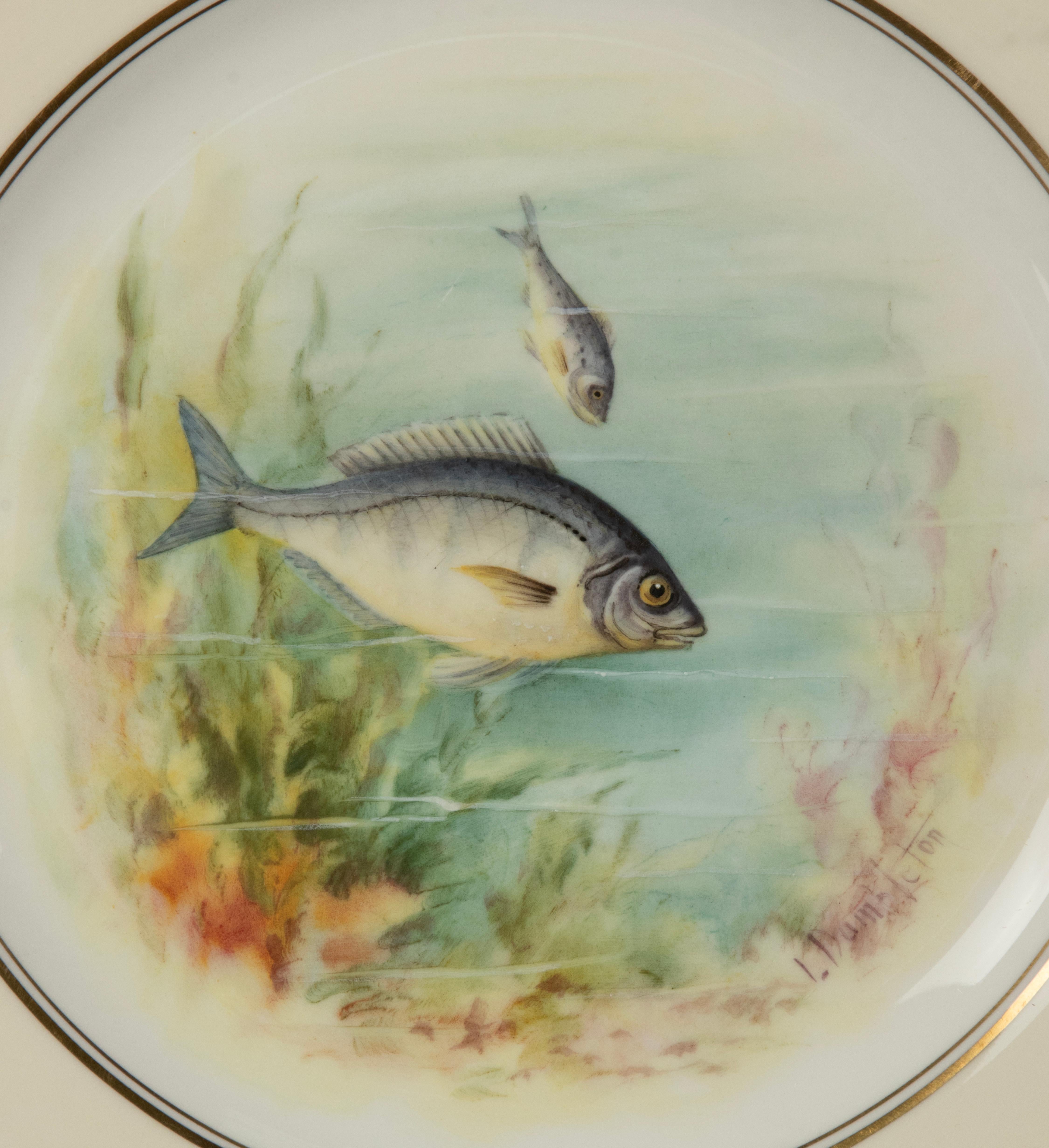 Set of 6 Porcelain Fish Plates - Minton - Hand Painted  In Good Condition For Sale In Casteren, Noord-Brabant