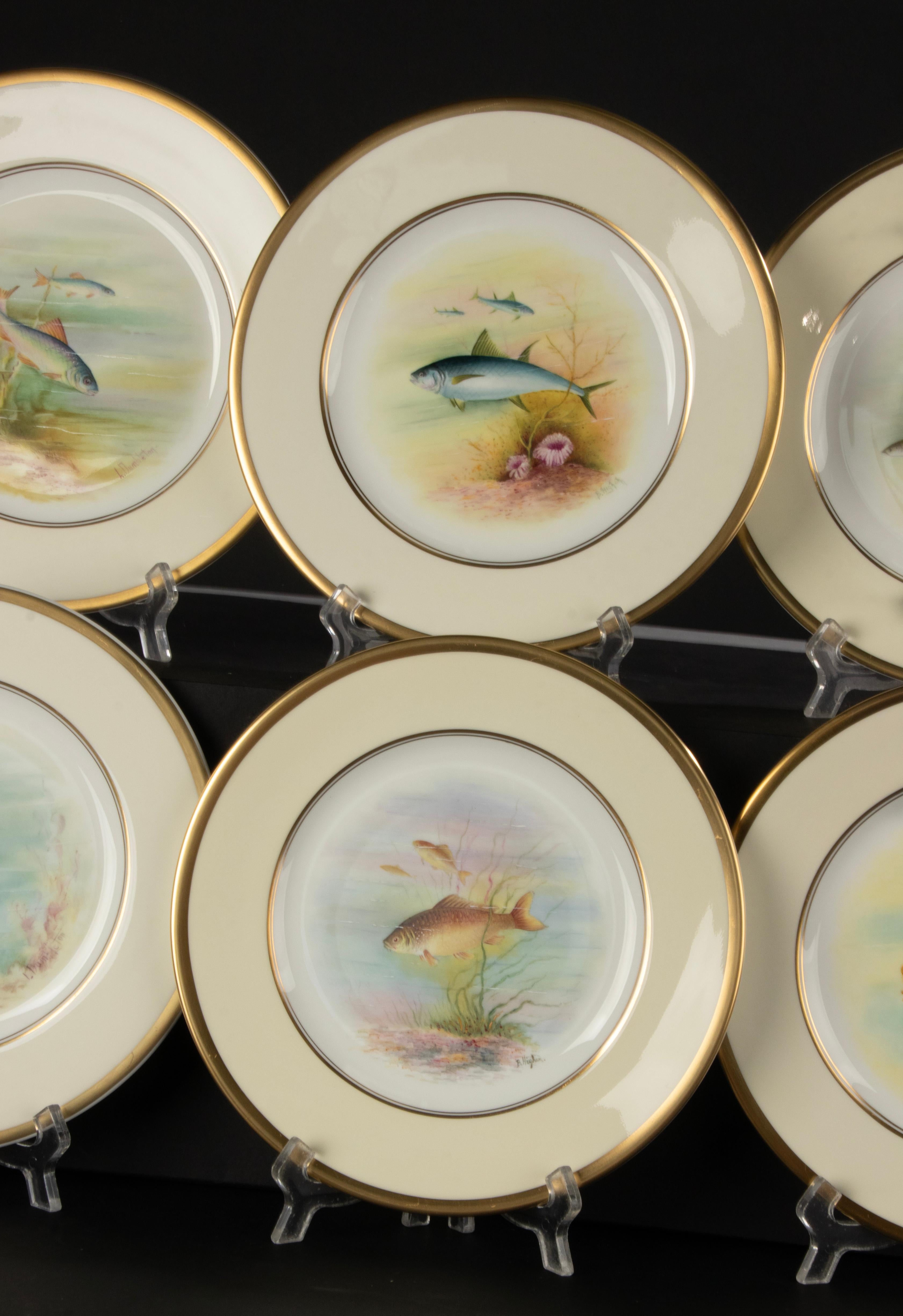 Porcelaine Ensemble de 6 assiettes à poisson en porcelaine - Minton - peintes à la main  en vente