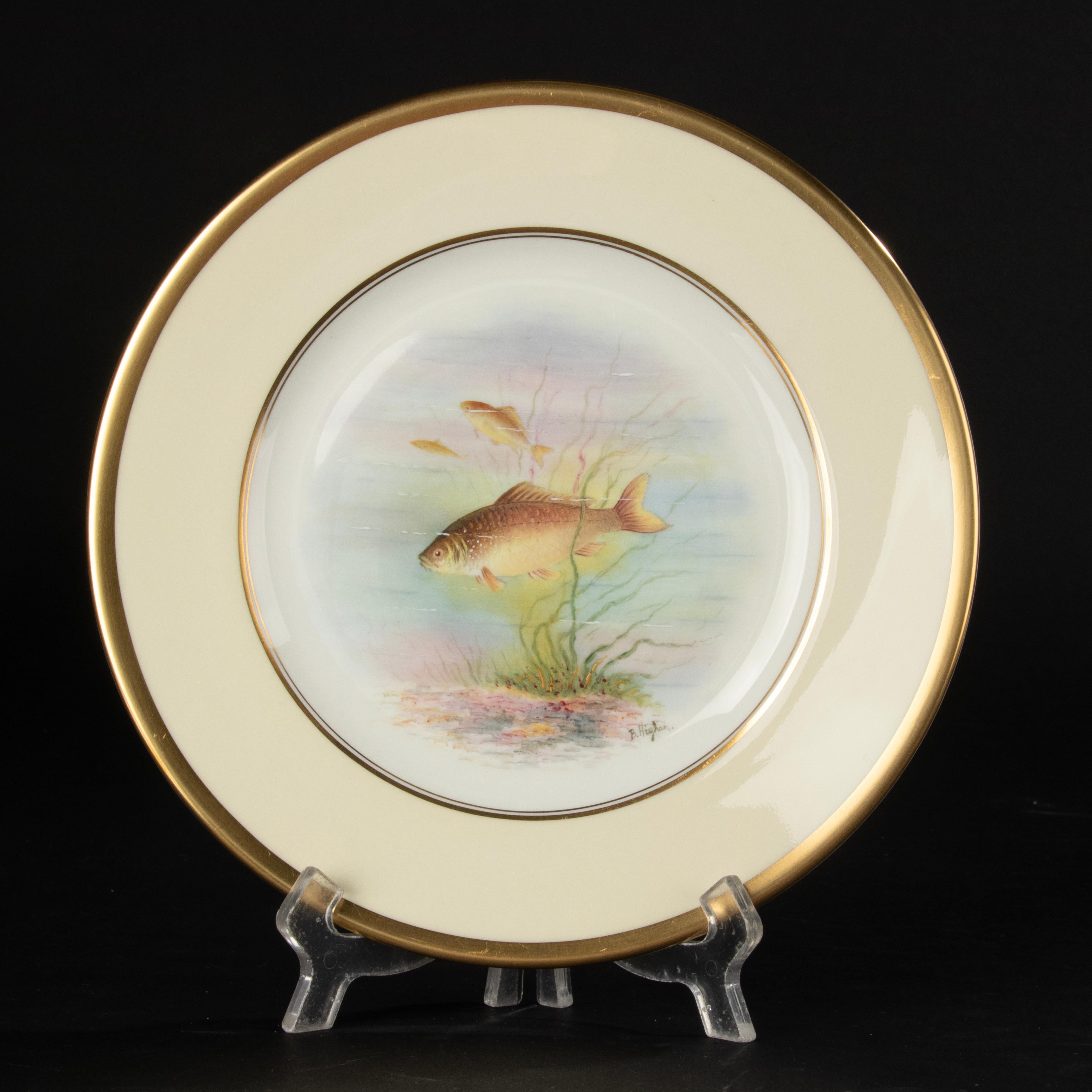 Set of 6 Porcelain Fish Plates - Minton - Hand Painted  For Sale 2
