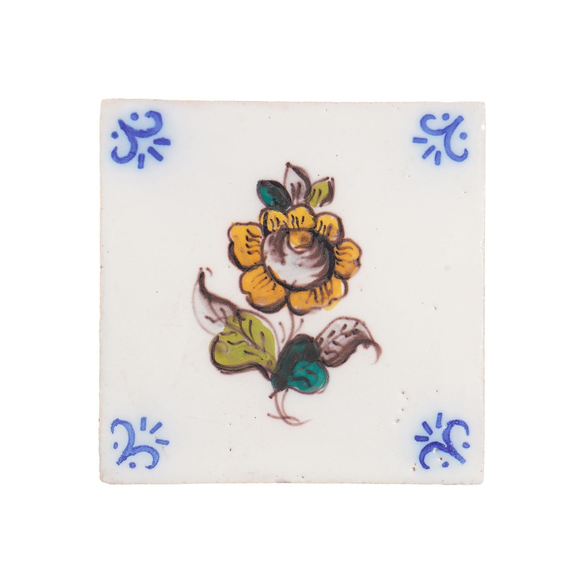 Ensemble de 6 carreaux de faïence botanique portugais peints à la main par Fábrica Sant'Anna en vente 8