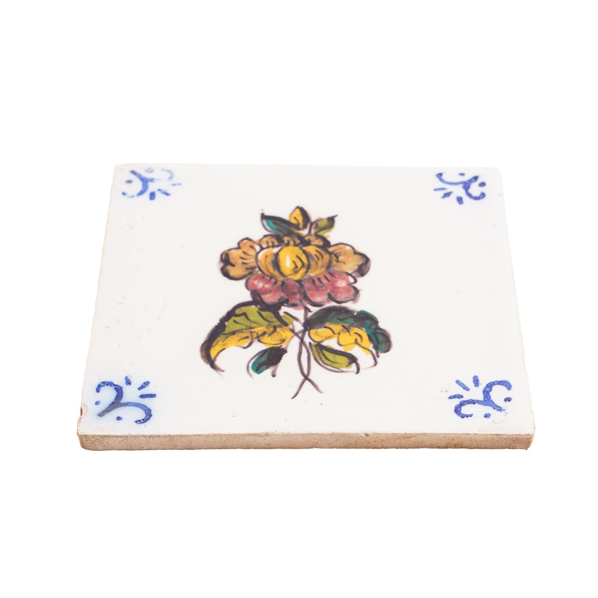 Ensemble de 6 carreaux de faïence botanique portugais peints à la main par Fábrica Sant'Anna en vente 12