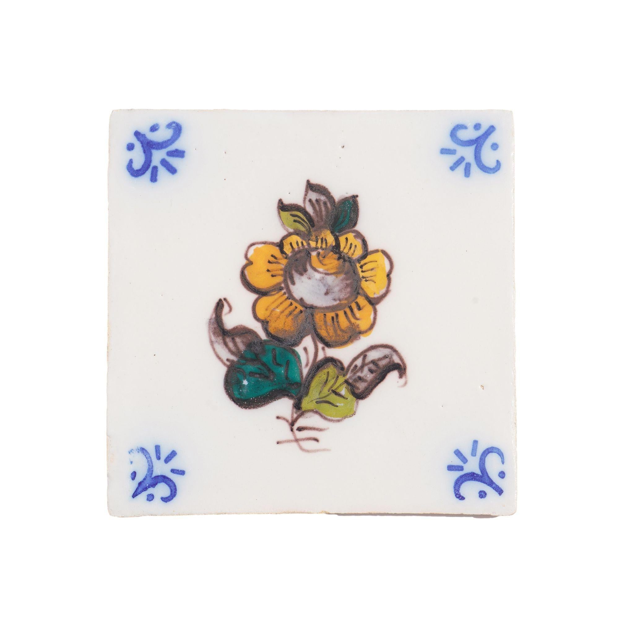 20ième siècle Ensemble de 6 carreaux de faïence botanique portugais peints à la main par Fábrica Sant'Anna en vente