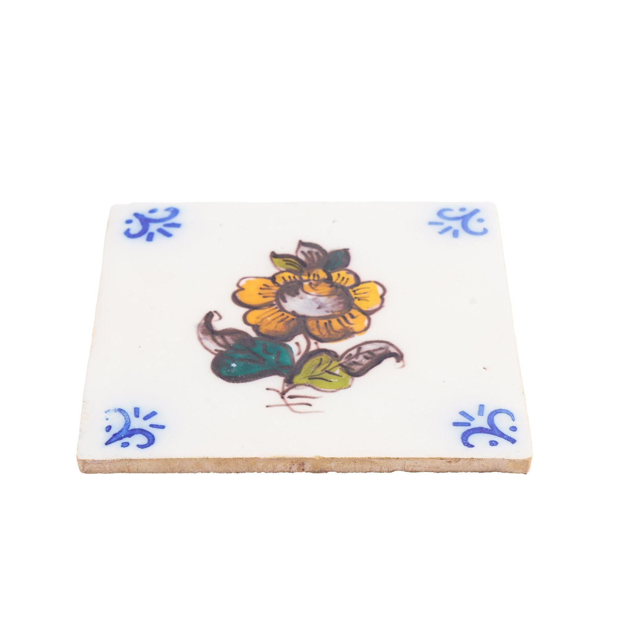 Faïence Ensemble de 6 carreaux de faïence botanique portugais peints à la main par Fábrica Sant'Anna en vente