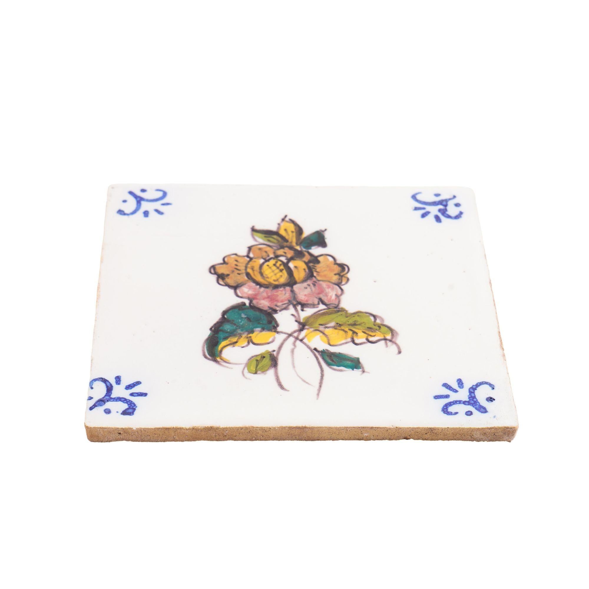 Ensemble de 6 carreaux de faïence botanique portugais peints à la main par Fábrica Sant'Anna en vente 3
