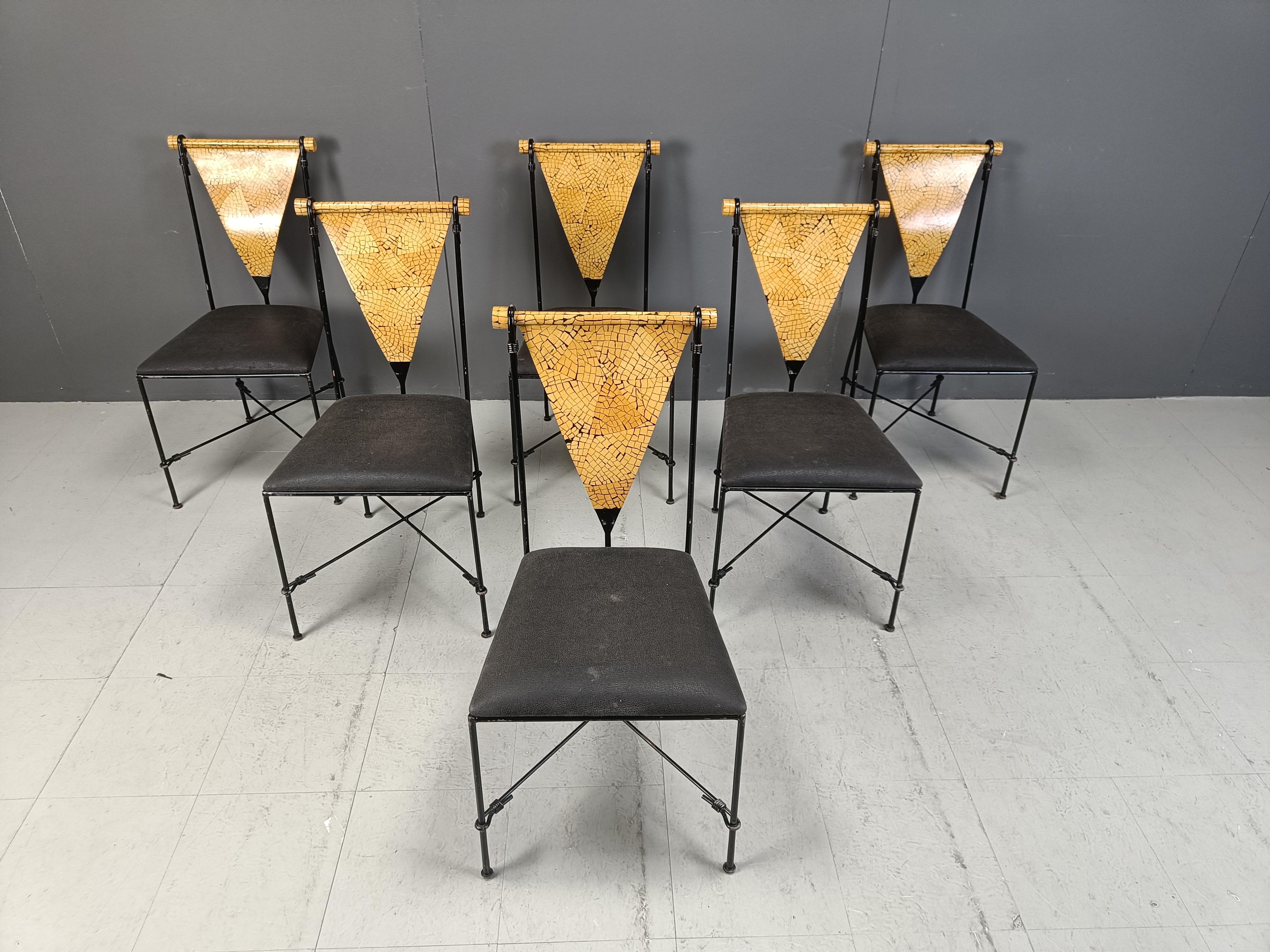 Belga Set di 6 sedie da pranzo postmoderne, anni '70 in vendita