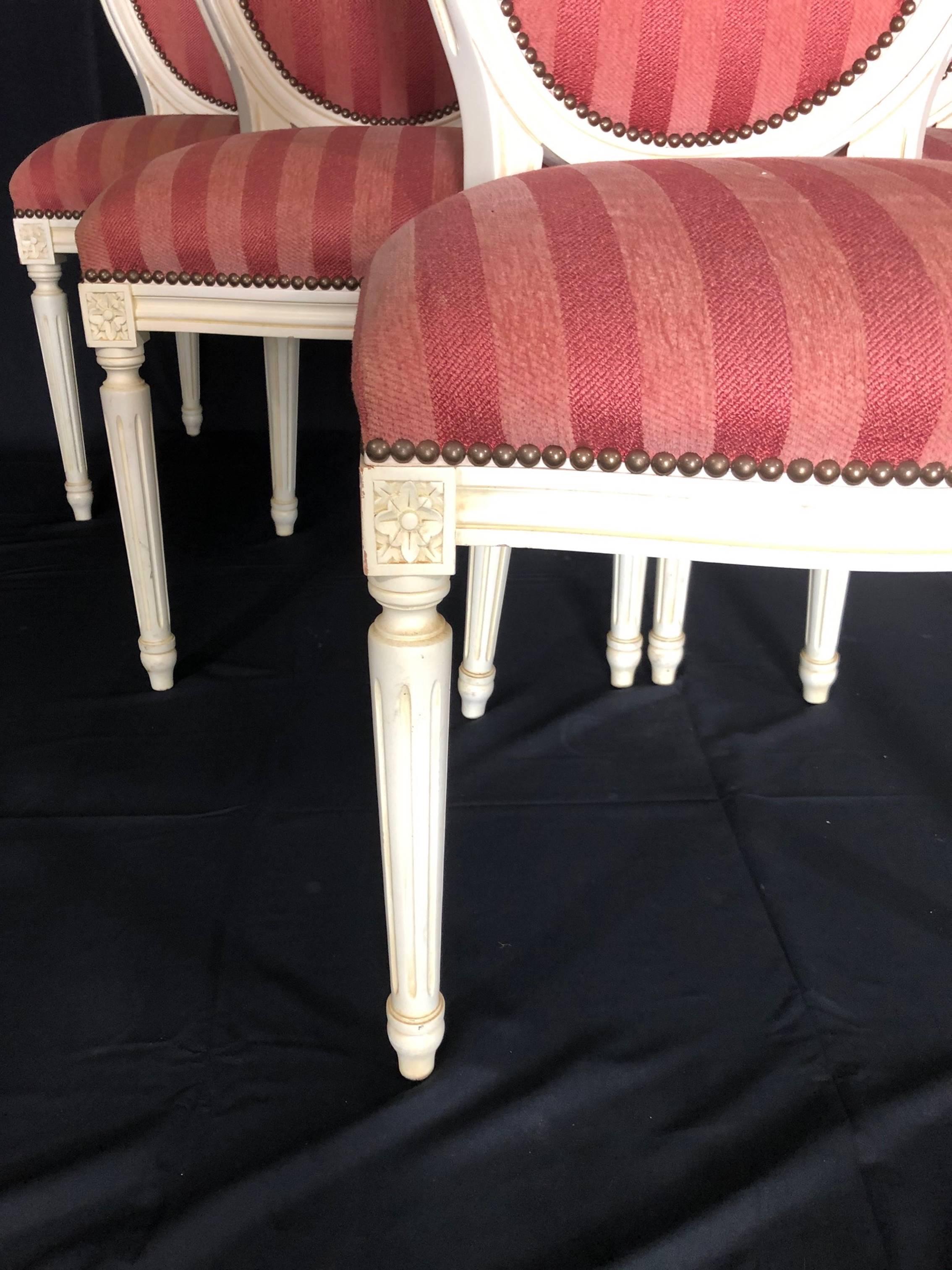 American Set of 6 Pretty Ivory Painted Louis XVI Style Cameo Back Dining Chairs