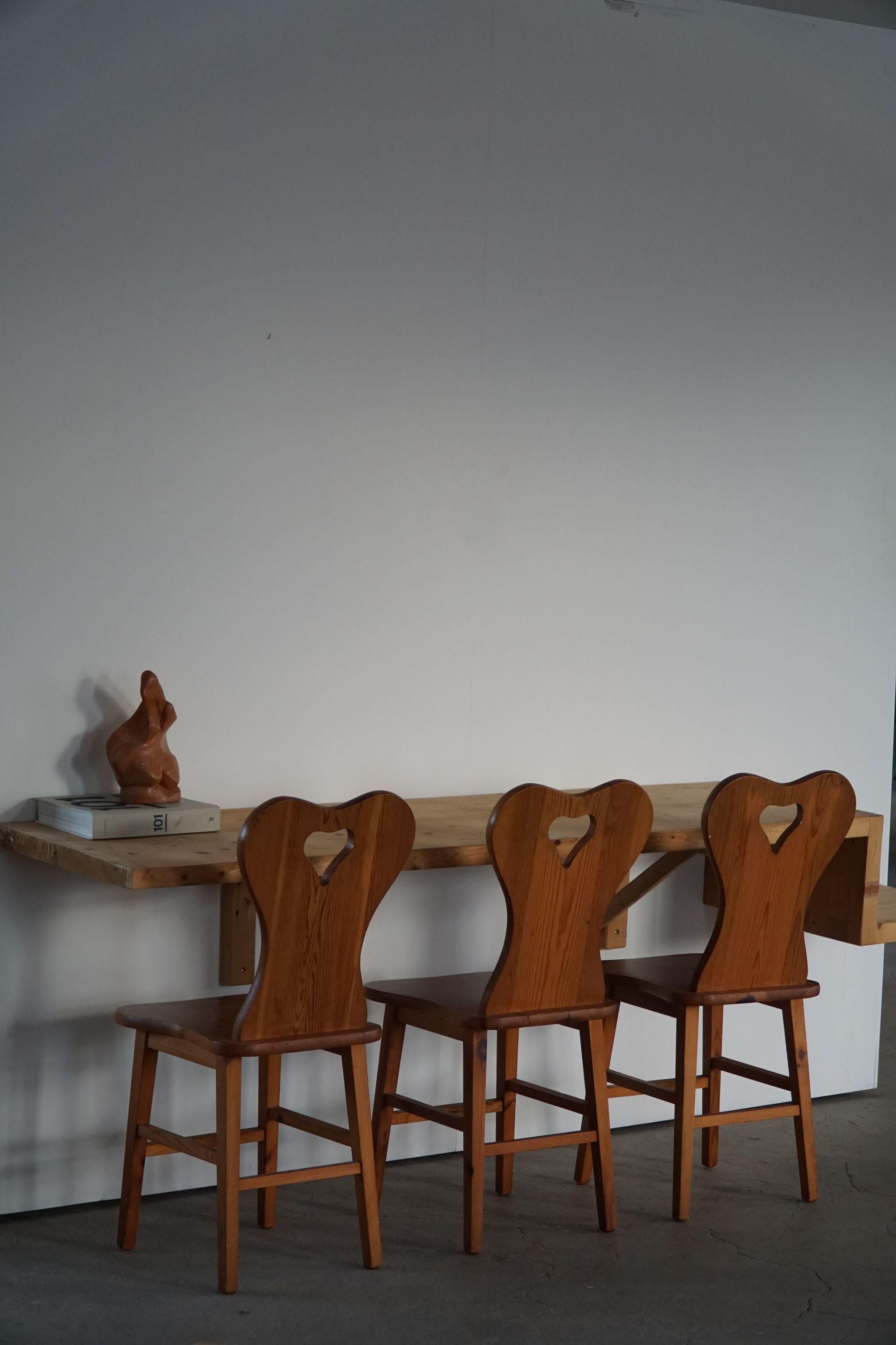 Mid-20th Century Set of 6 Danish Heart Chairs in Solid Pine, Made in 1950s