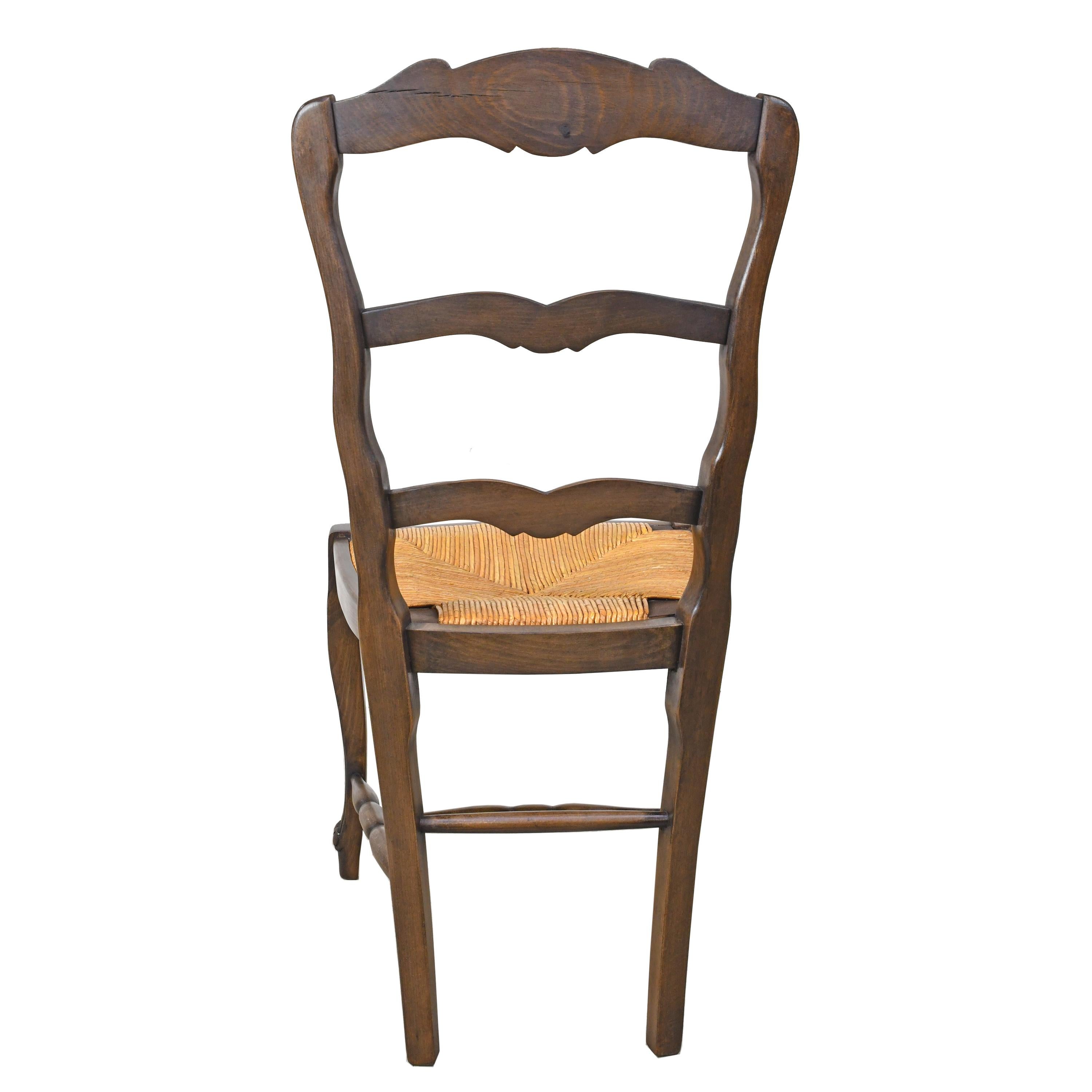 20th Century Set of 6 Provincial French Ladder Back Chairs, in Walnut Finish, circa 1900-1920