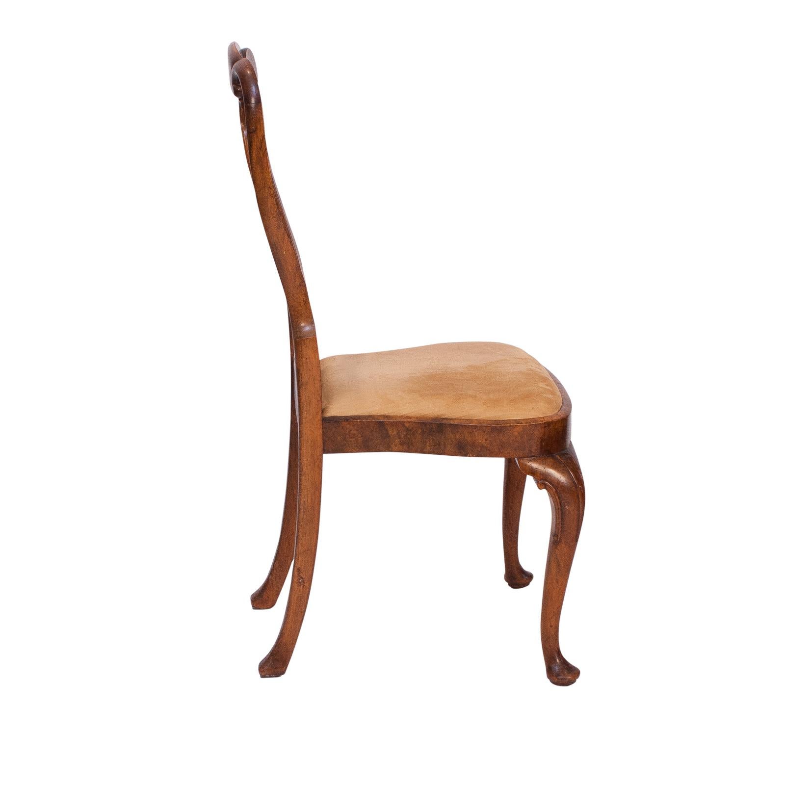 Set of 6 Queen Anne Style Walnut Dining Chairs, England, circa 1900 In Good Condition In San Francisco, CA