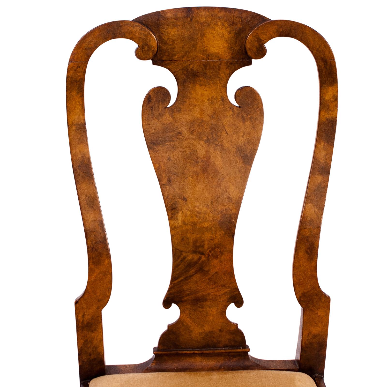 Set of 6 Queen Anne Style Walnut Dining Chairs, England, circa 1900 1