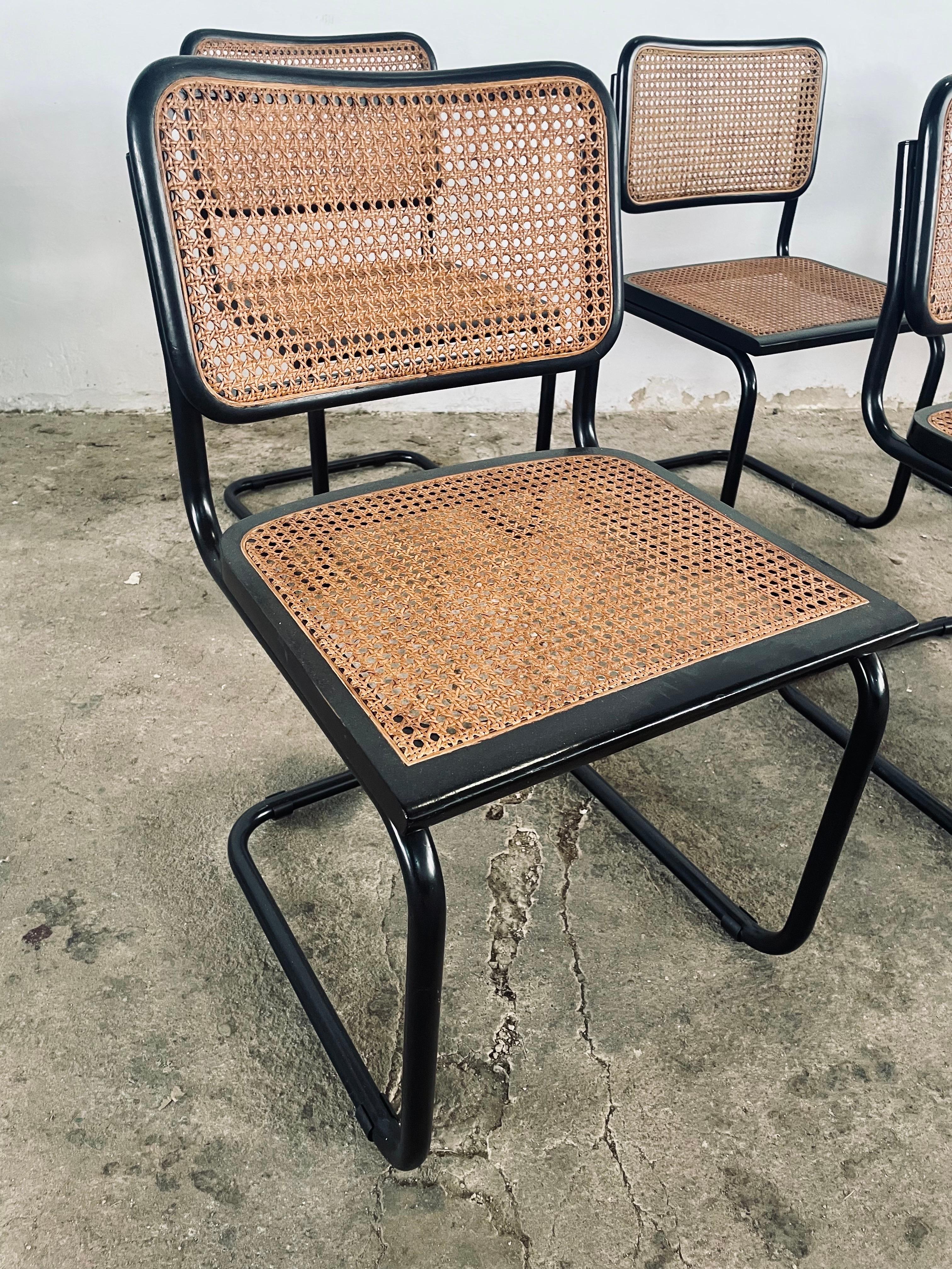 Sedie Marcel Breuer Cesca in nero lucido - Set di 6 icone della tavola italiana, anni '70 in vendita 2