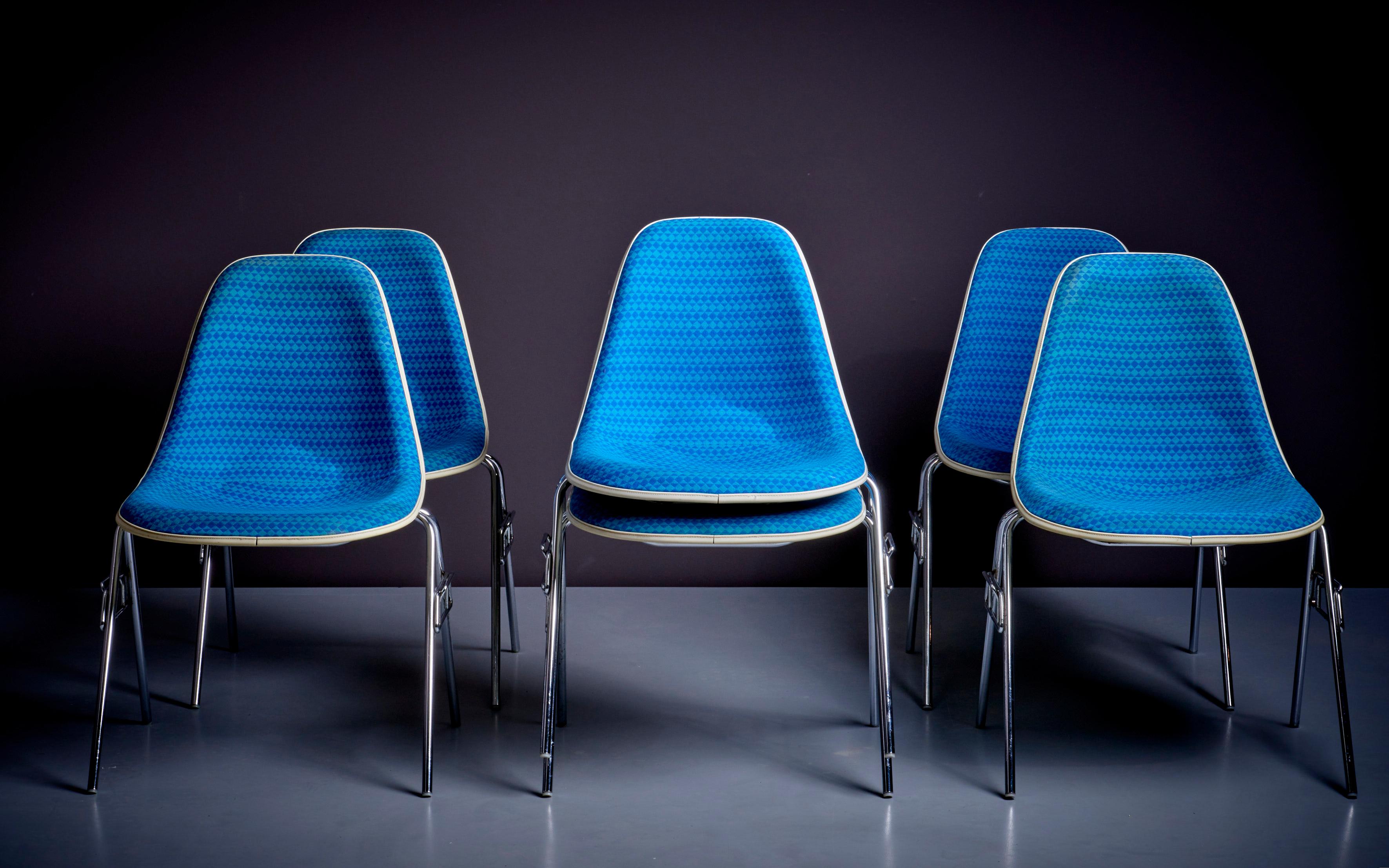 Ensemble de 6 chaises d'appoint Ray & Charles Eames en Alexander Girard pour Herman Miller en vente 1
