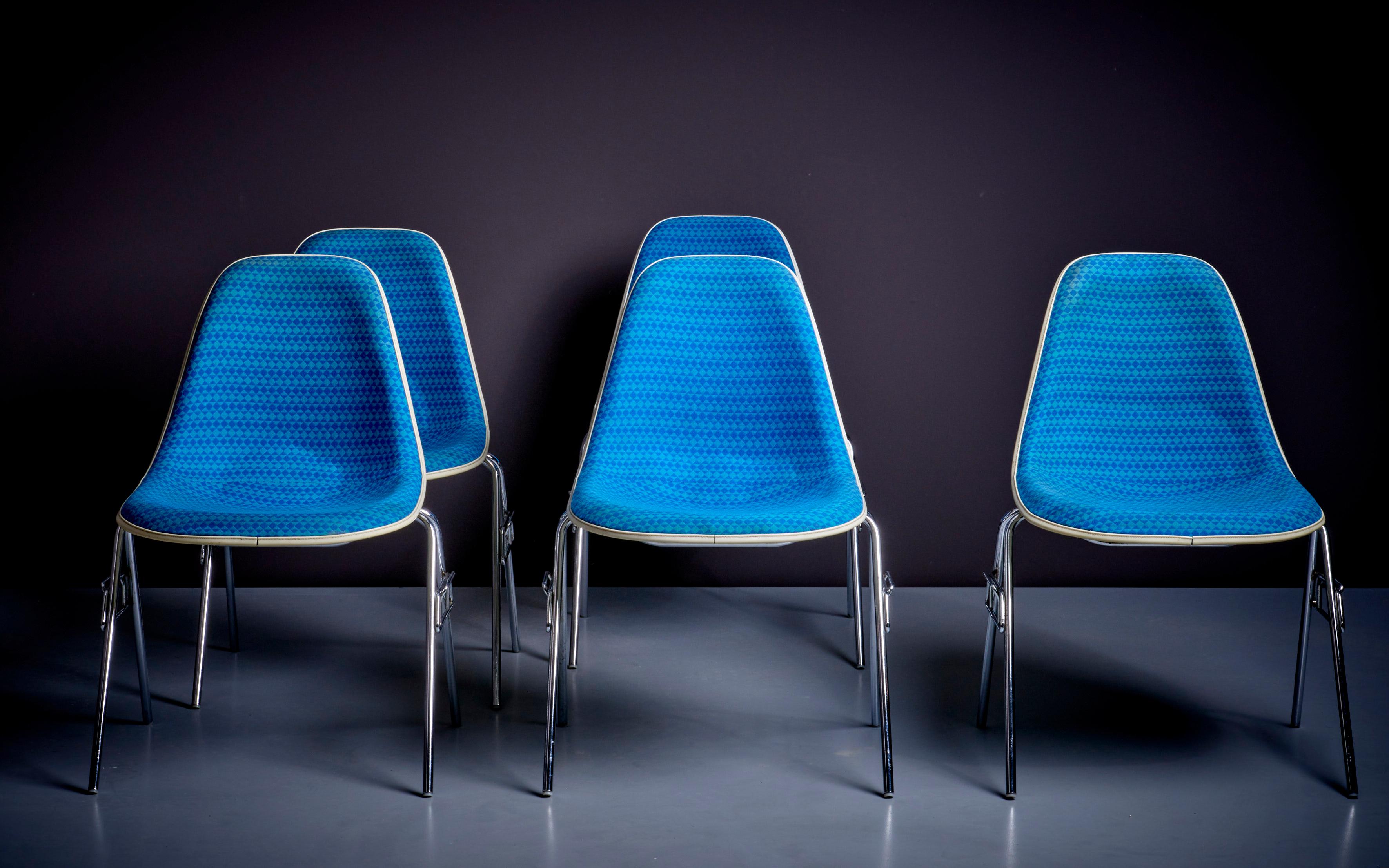 Ensemble de 6 chaises d'appoint Ray & Charles Eames en Alexander Girard pour Herman Miller en vente 2