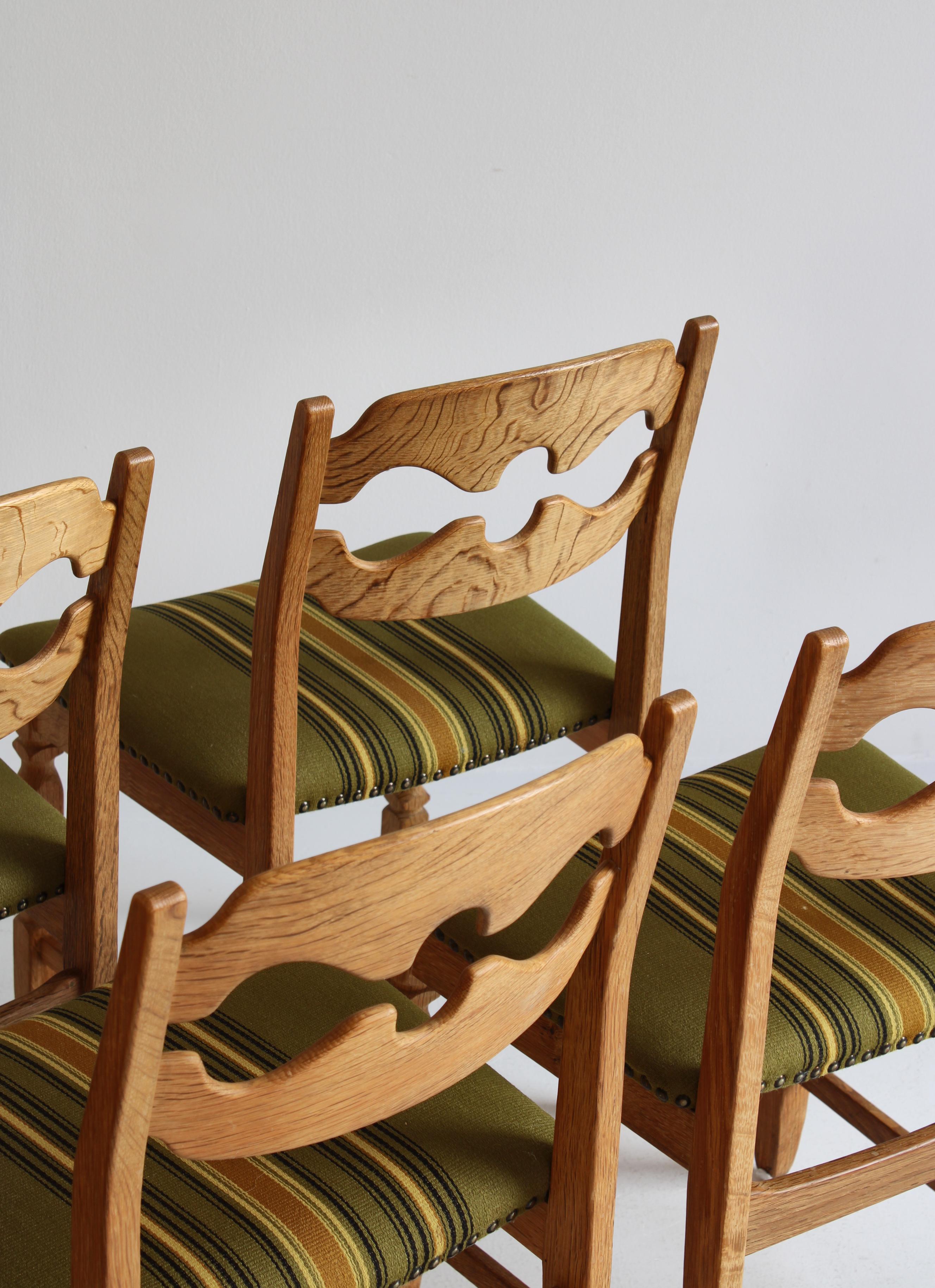 Set of 6 Razor Blade Dining Chairs in Quartersawn Oak by Henry Kjærnulf, Denmark 5