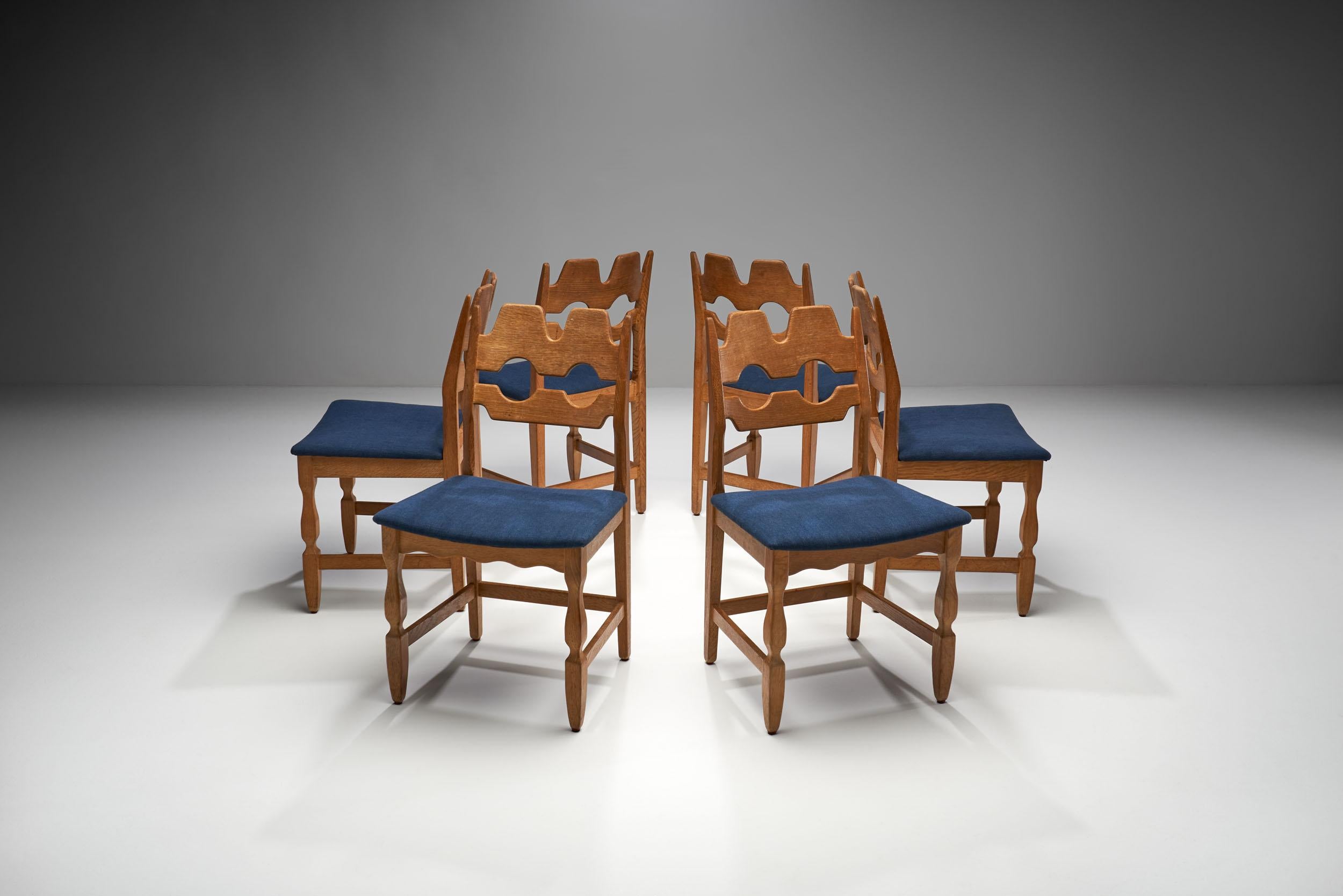 Henning Kjaernulf’s Razorblade chairs are the designer’s most distinctive designs. This set was manufactured by the Danish company EG Kvalitetsmobel in the 1960s, making it a true Danish midcentury set.

It is easy to see where the nickname of
