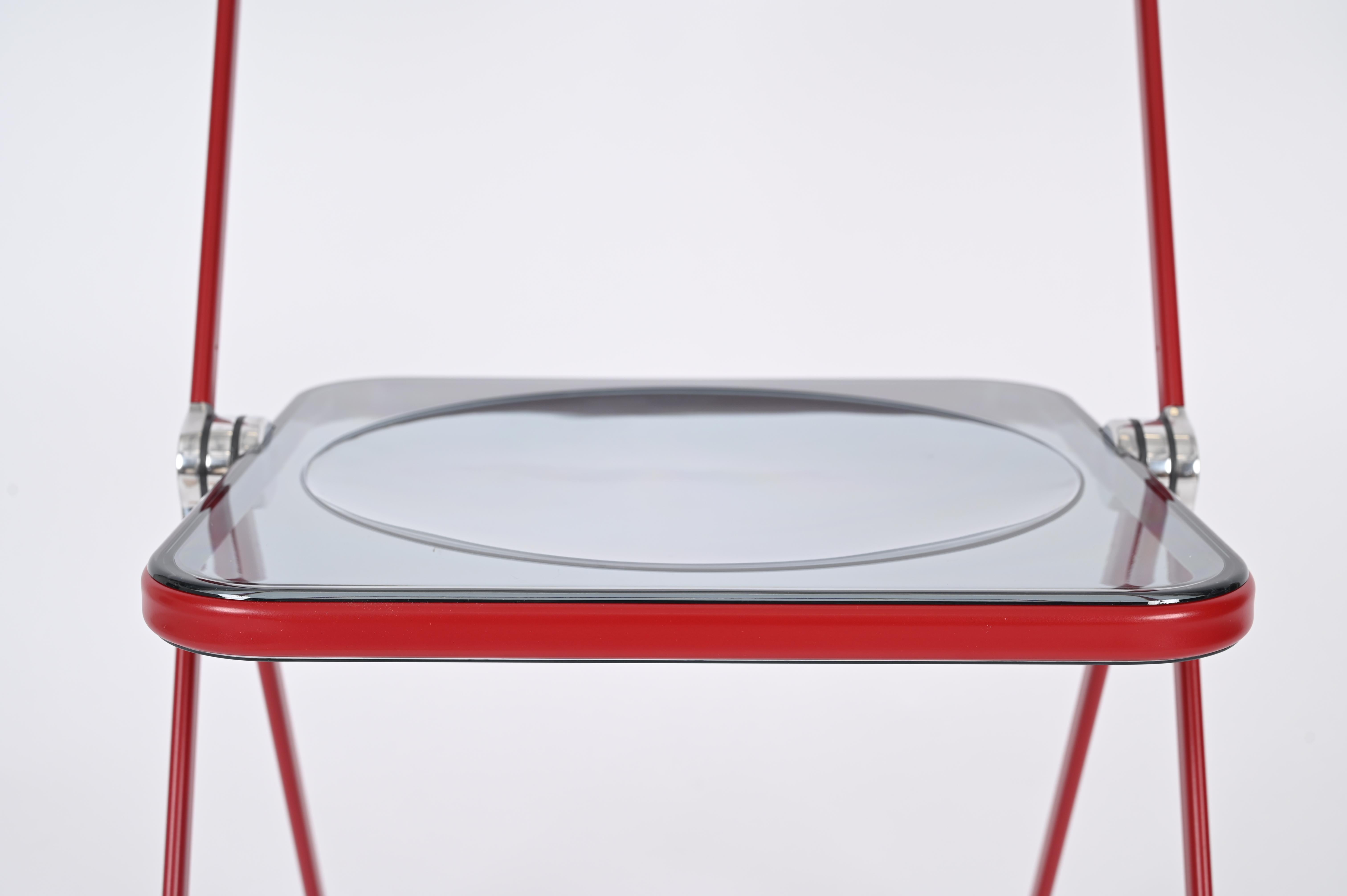 Ensemble de 6 chaises pliantes Plia en Lucite rouge et fumée de Piretti pour Castelli, Italie en vente 5