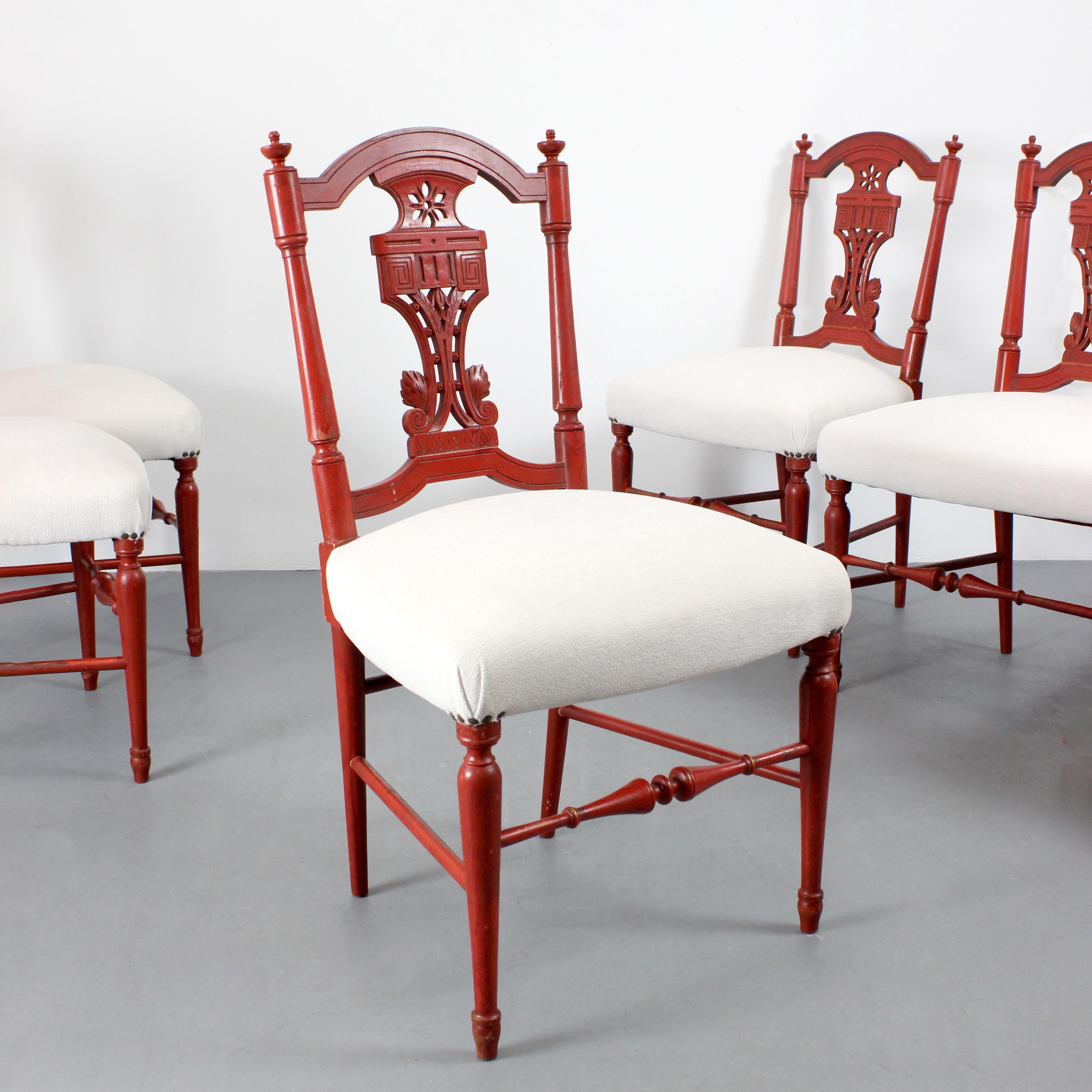 Set of 6 red lacquered wooden chairs in Neoclassical style In Good Condition For Sale In Madrid, España
