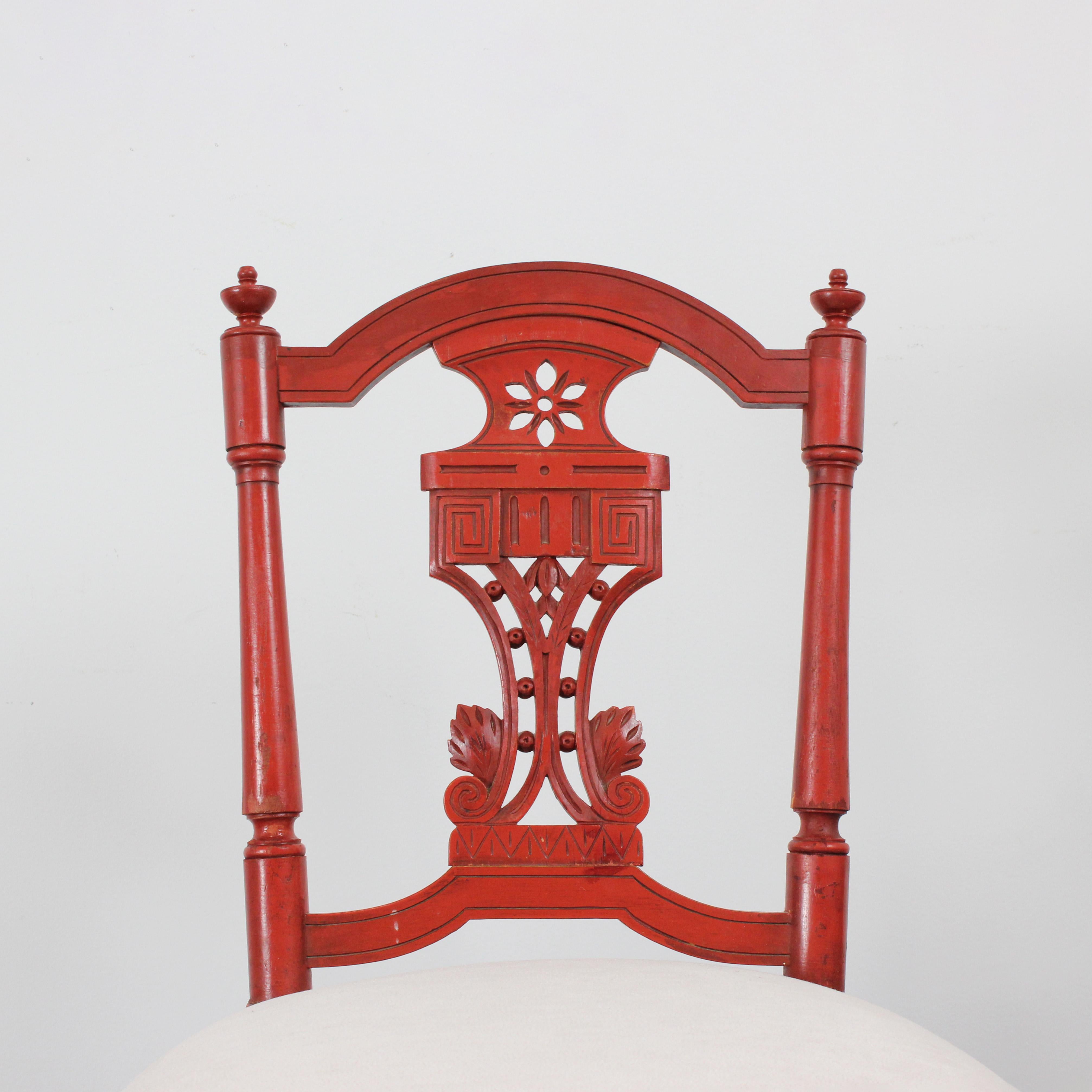 Wood Set of 6 red lacquered wooden chairs in Neoclassical style For Sale