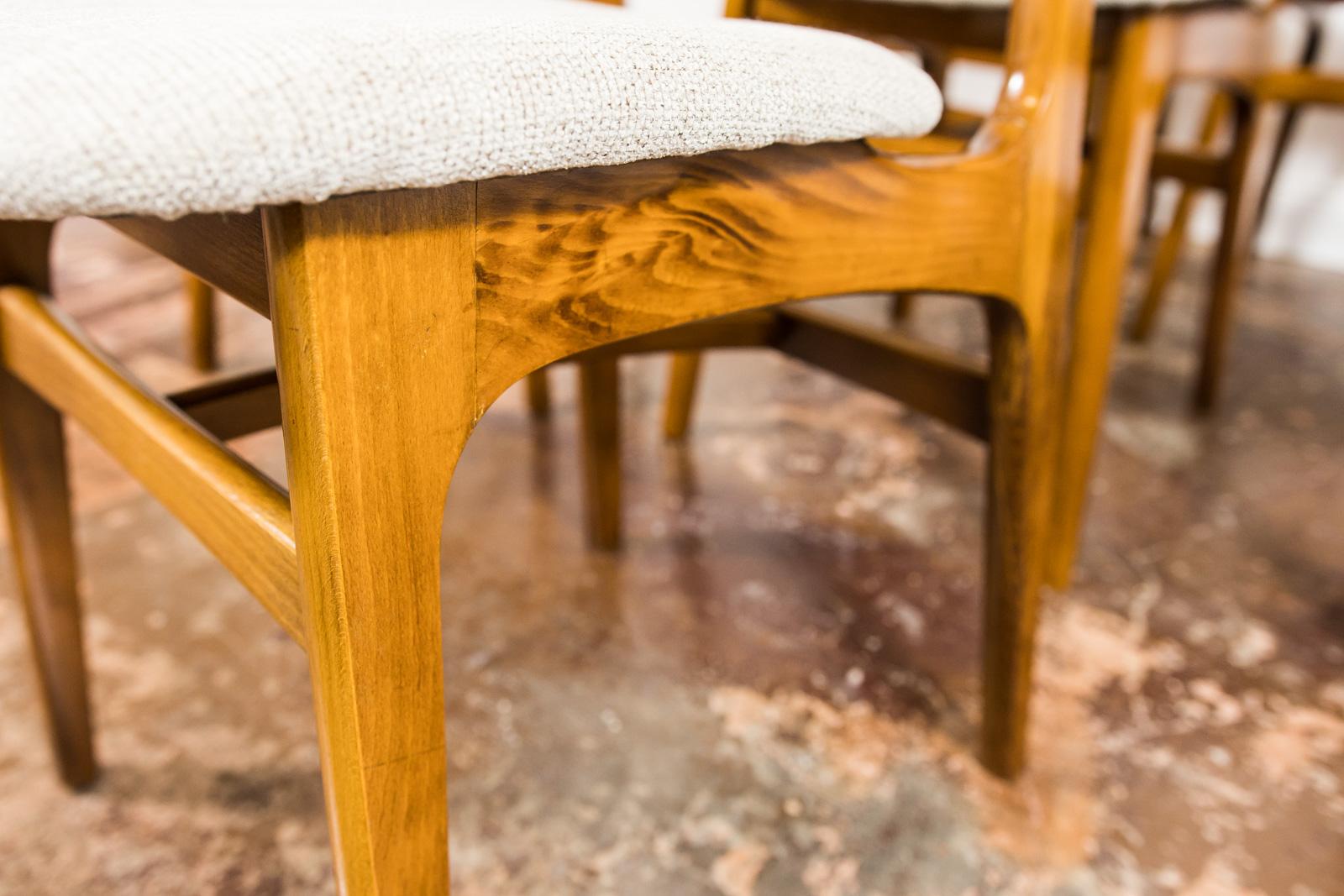 Set of 6 Restored Beige Dining Chairs by Rajmund Teofil Hałas, 1960's 9