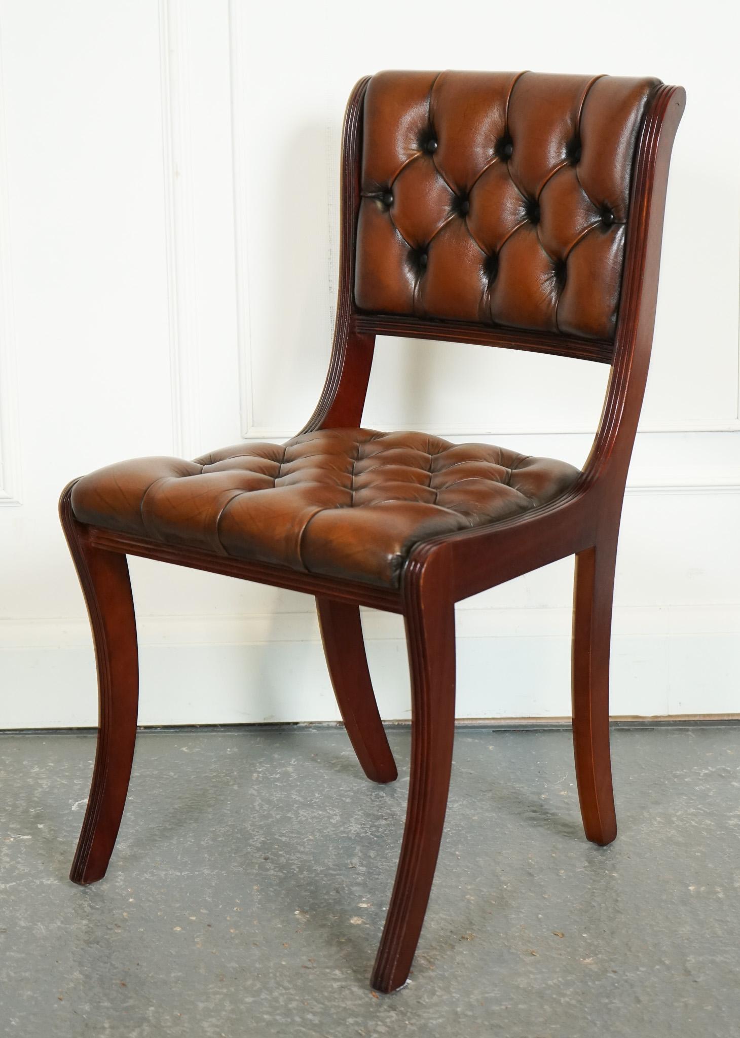 20ième siècle Ensemble de 6 chaises de salle à manger rénovées en cuirESTERFIELD J1 en vente