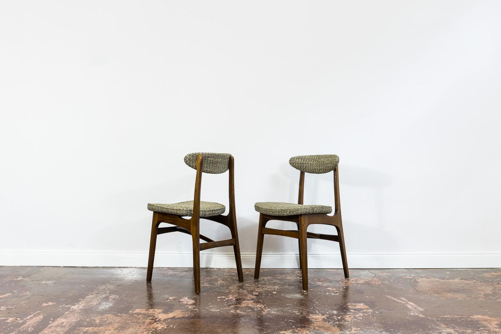 Fabric Set of 6 restored dining chairs by Rajmund Teofil Hałas 1960's